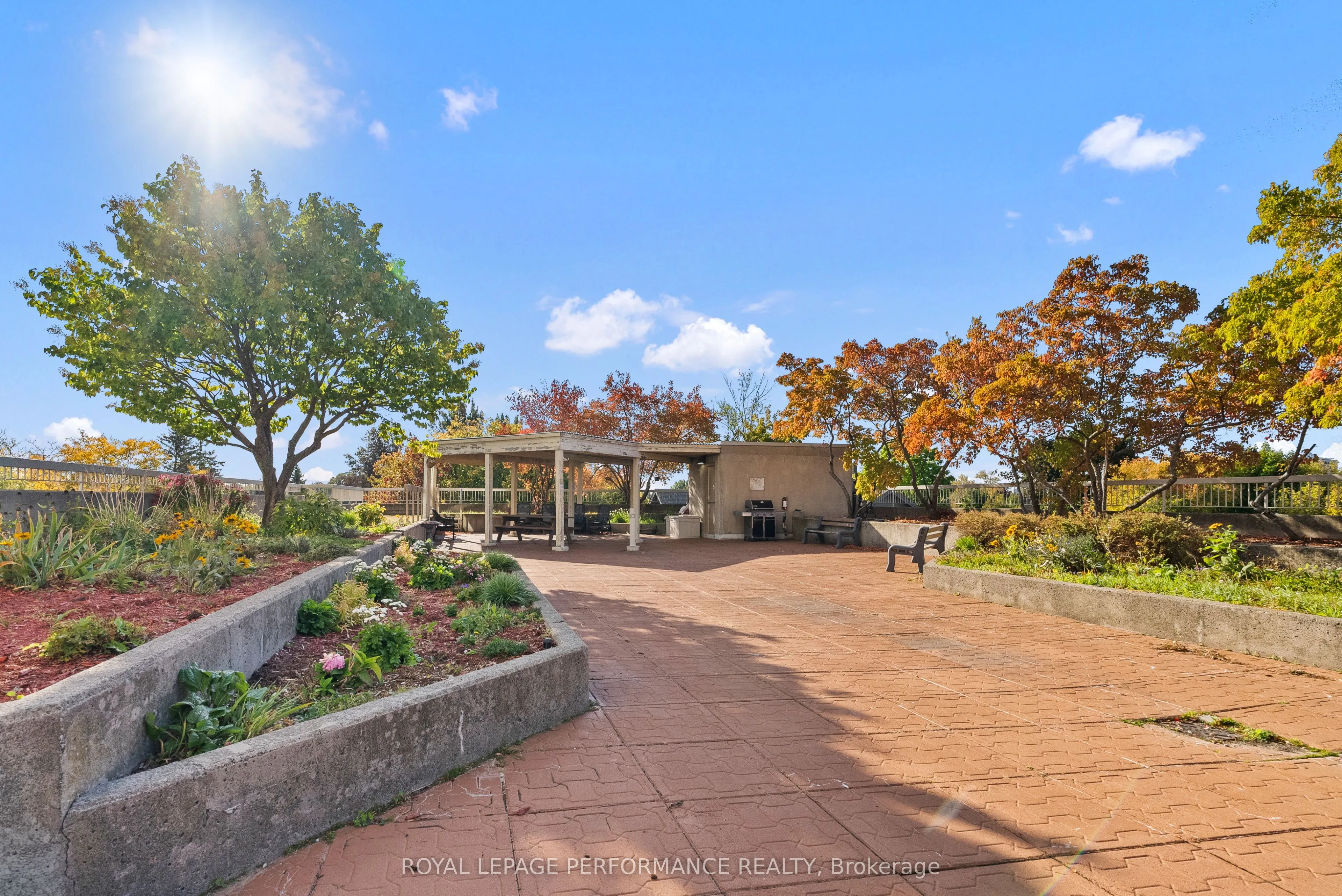 200 Lafontaine Avenue, #Unit #407