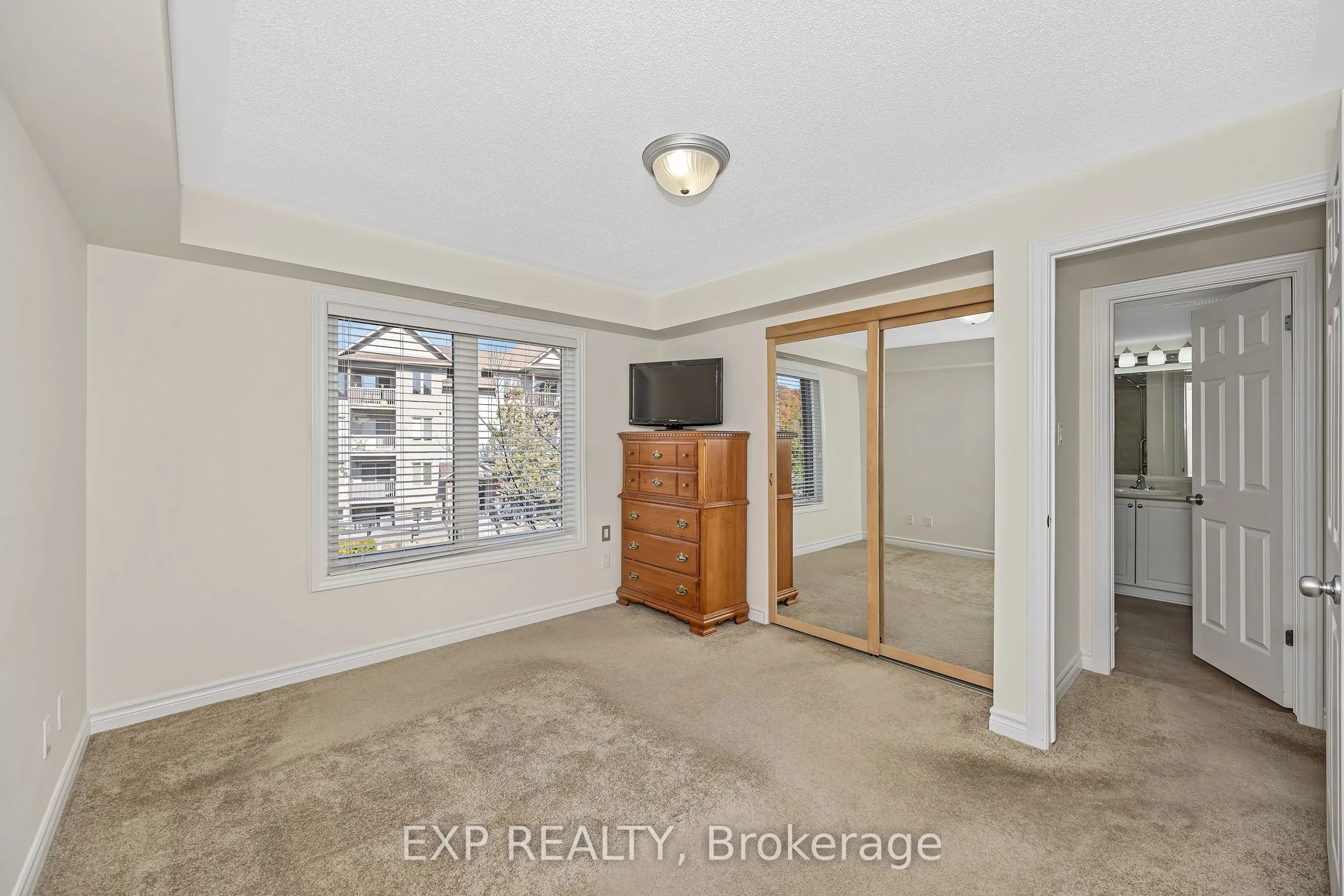 585 Stonefield Private, #6