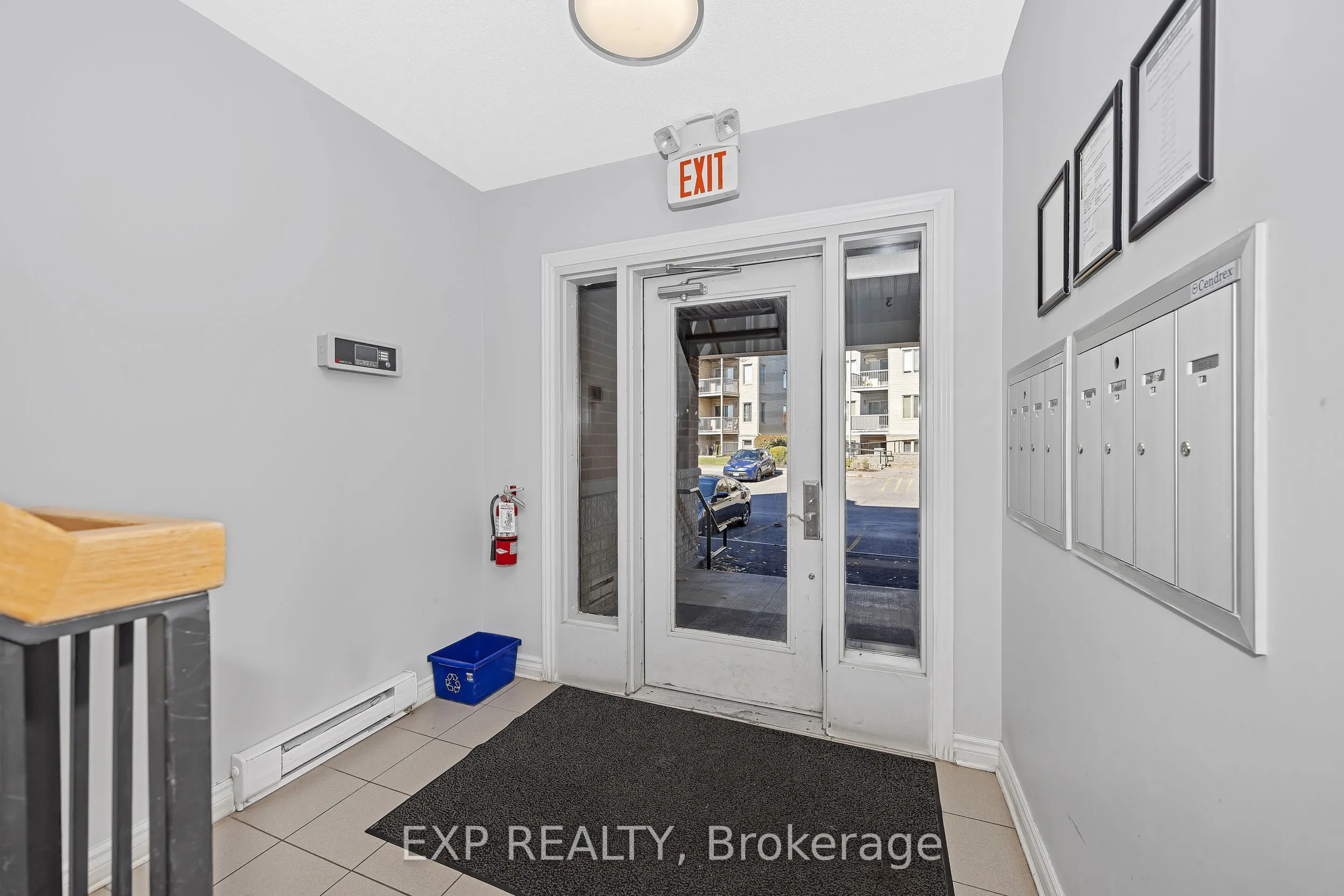 585 Stonefield Private, #6