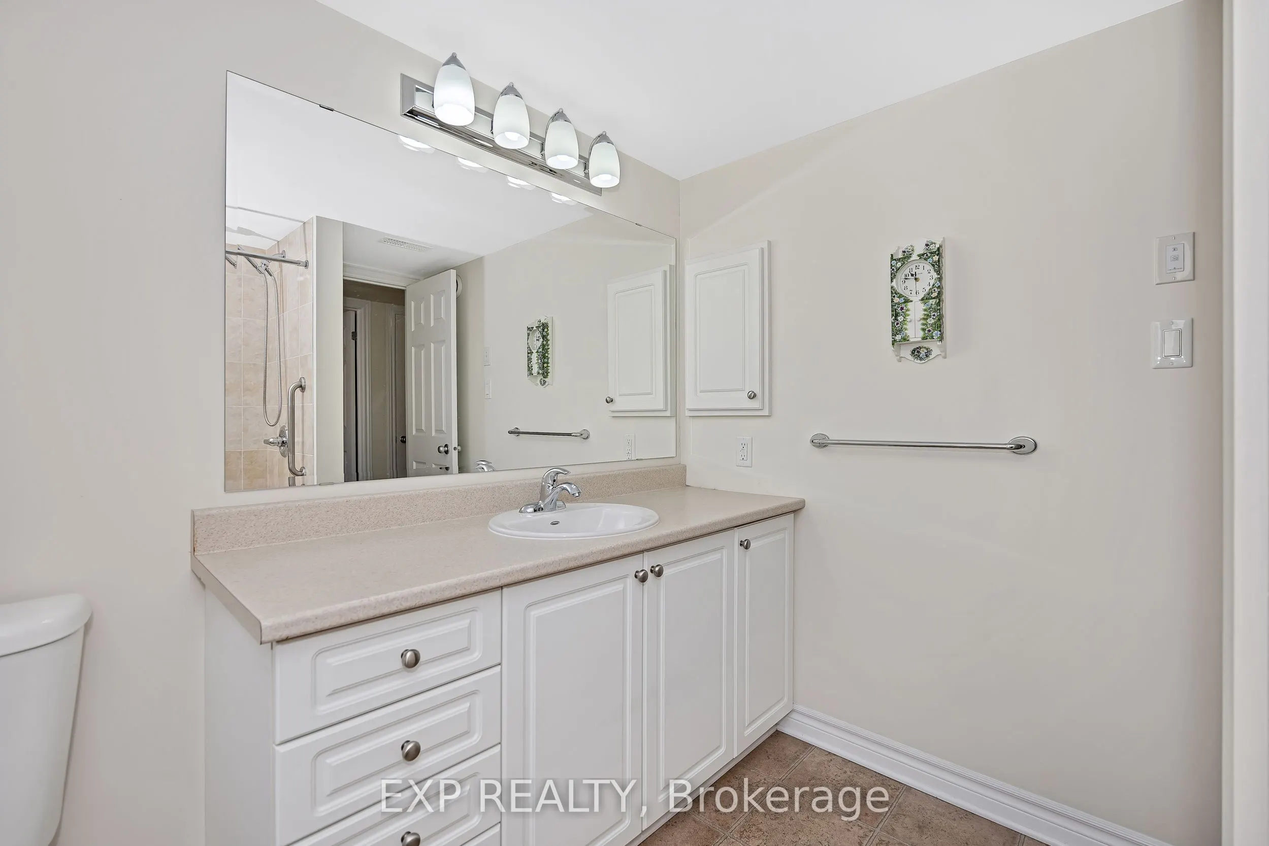 585 Stonefield Private, #6