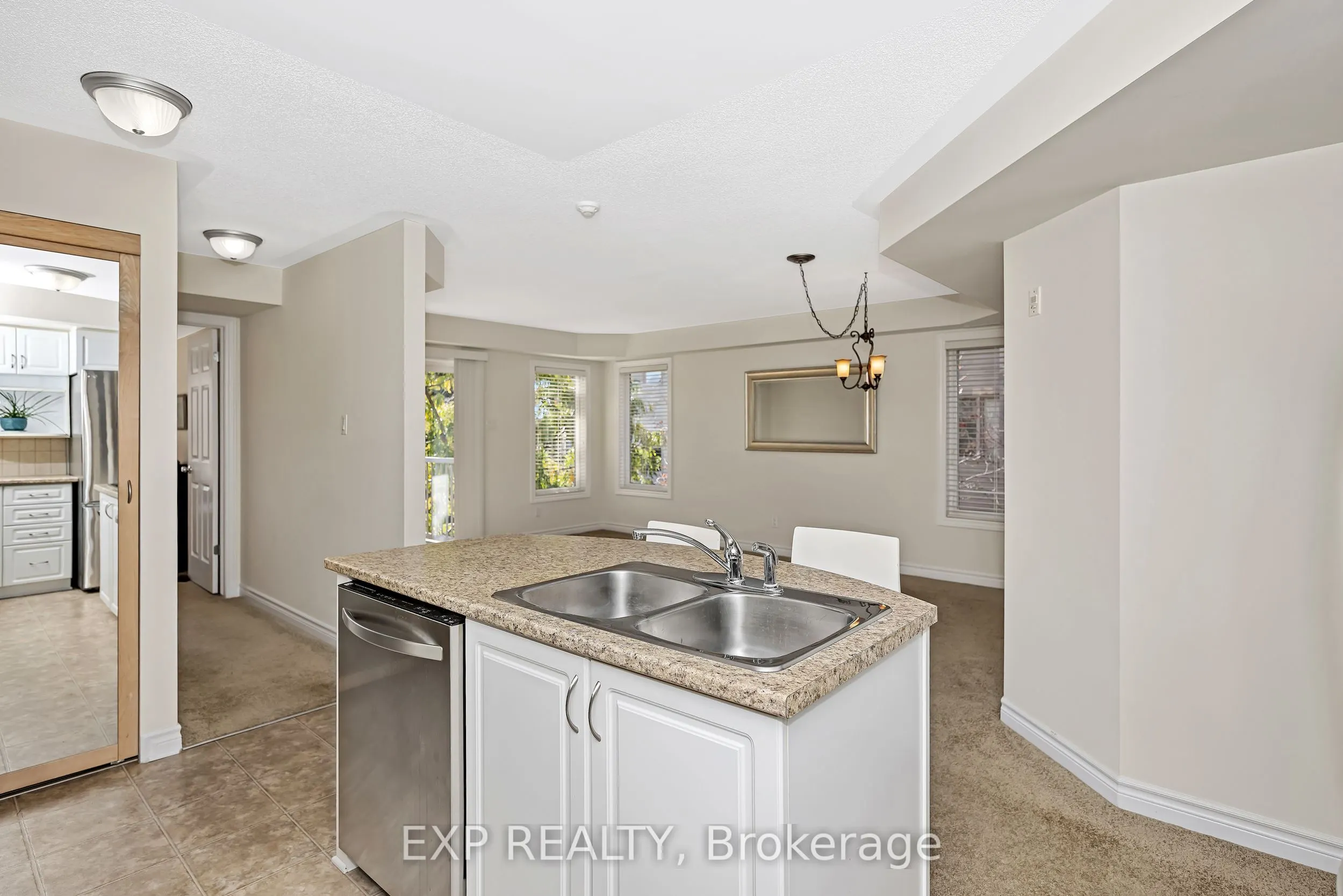 585 Stonefield Private, #6