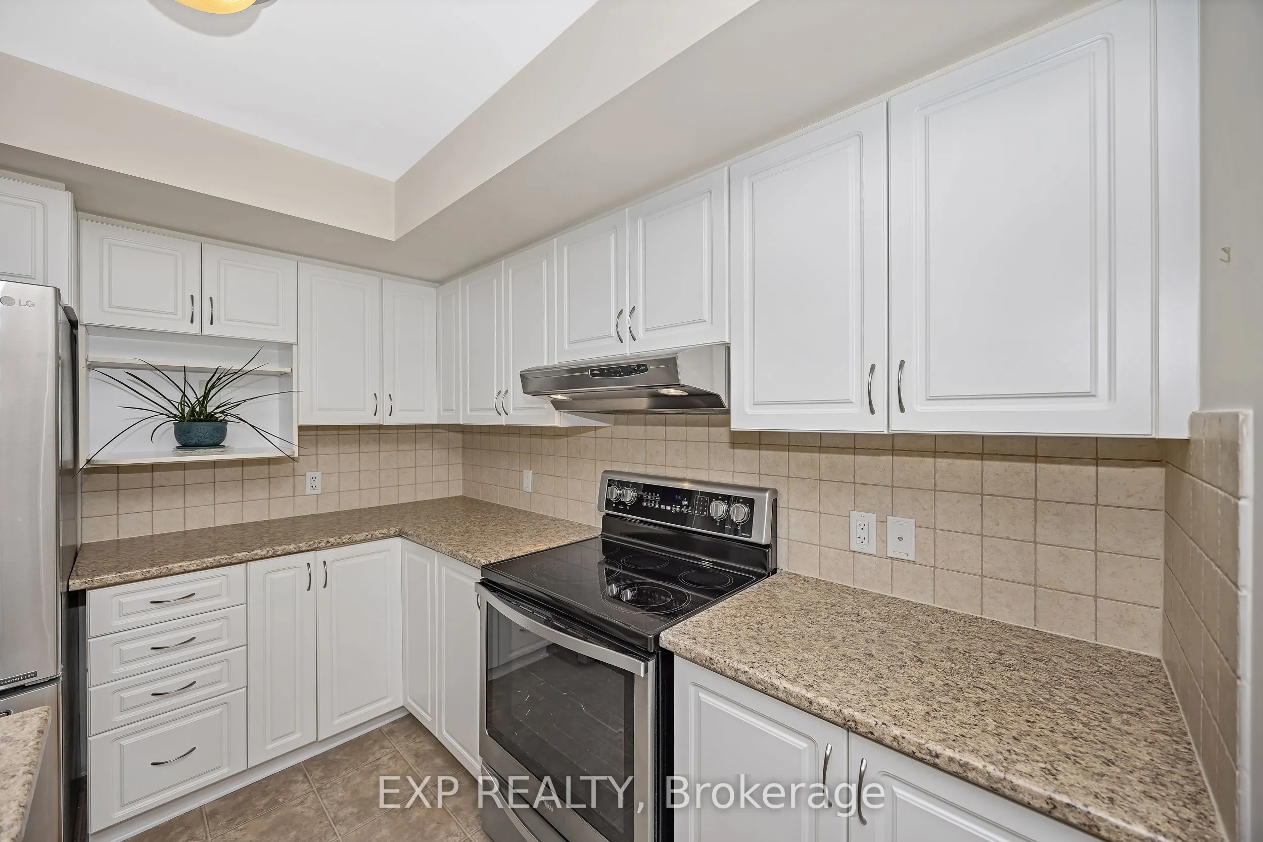 585 Stonefield Private, #6