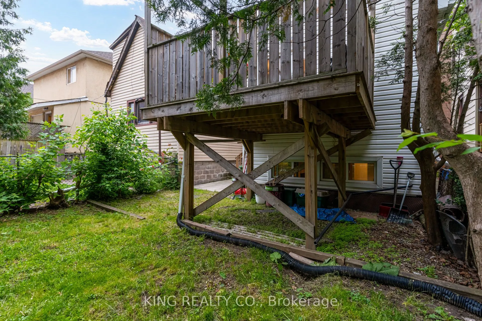 140 Sanford Avenue N