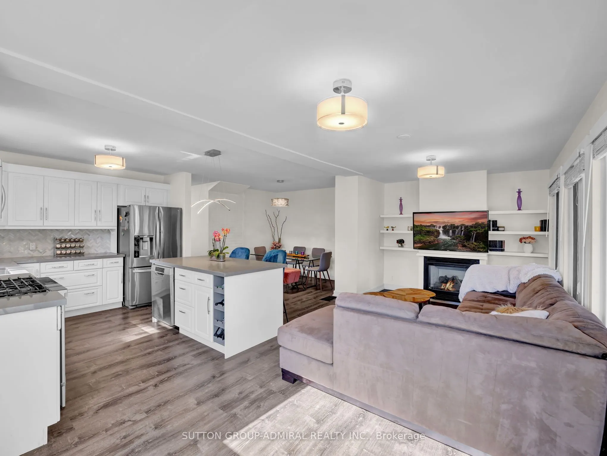 365 Beach Boulevard