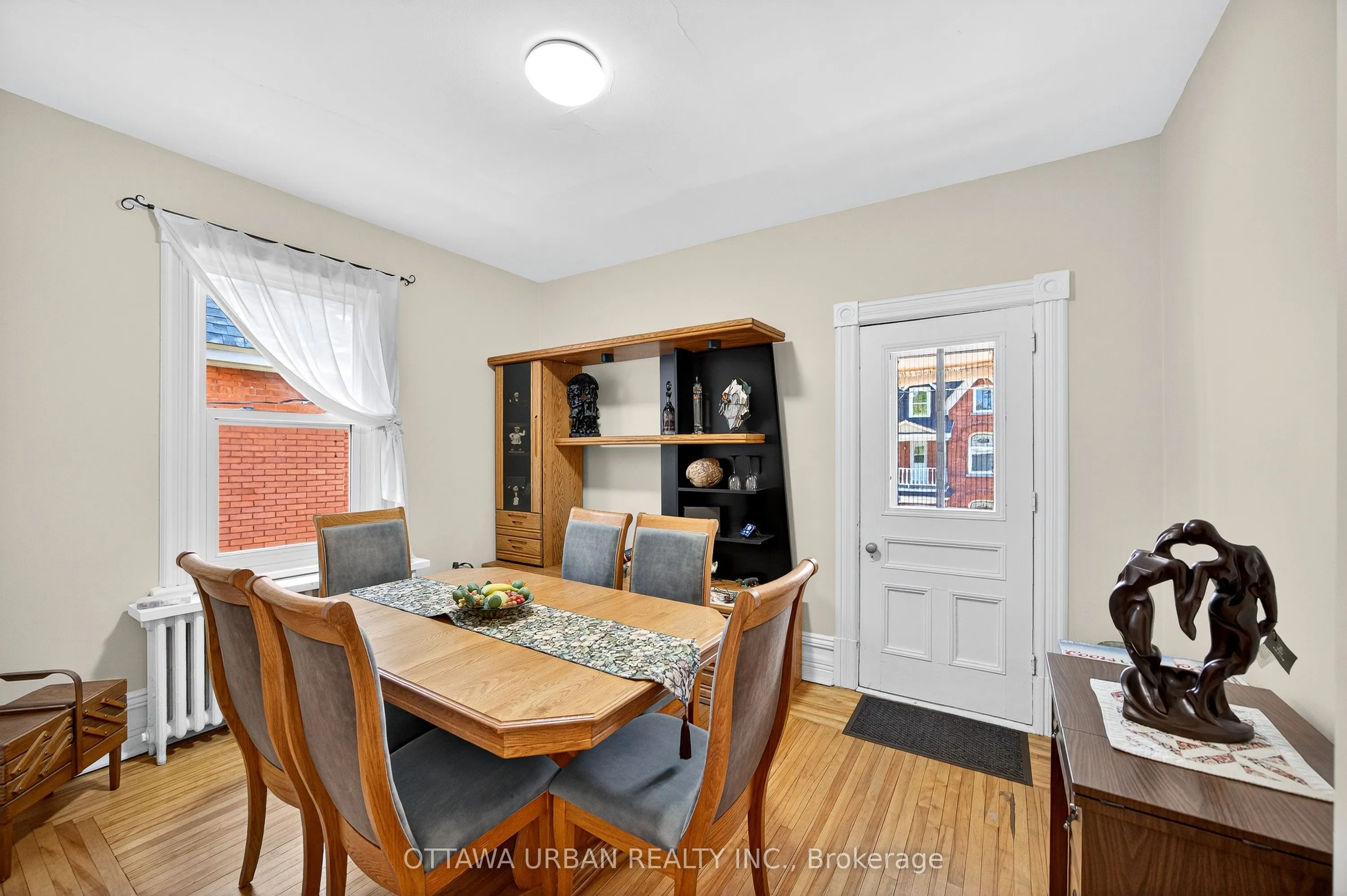 101 Strathcona Avenue