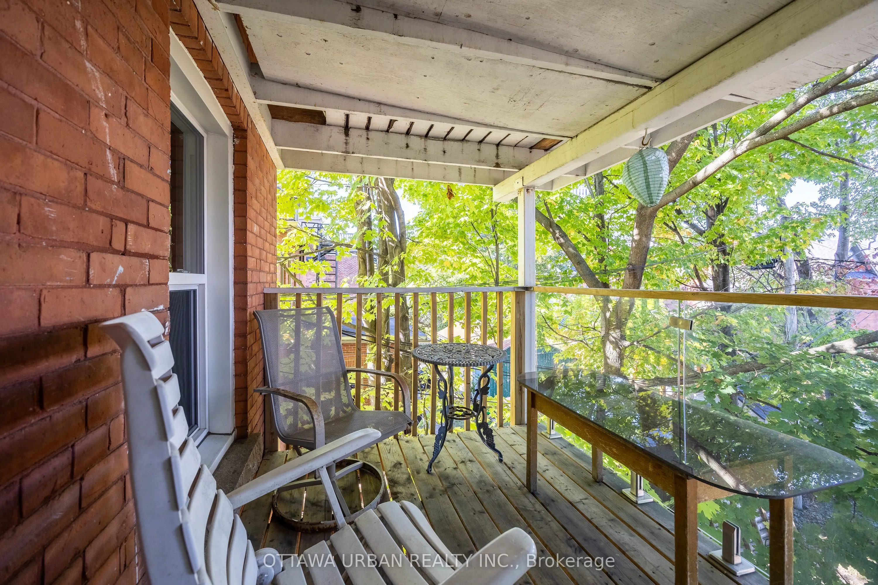101 Strathcona Avenue
