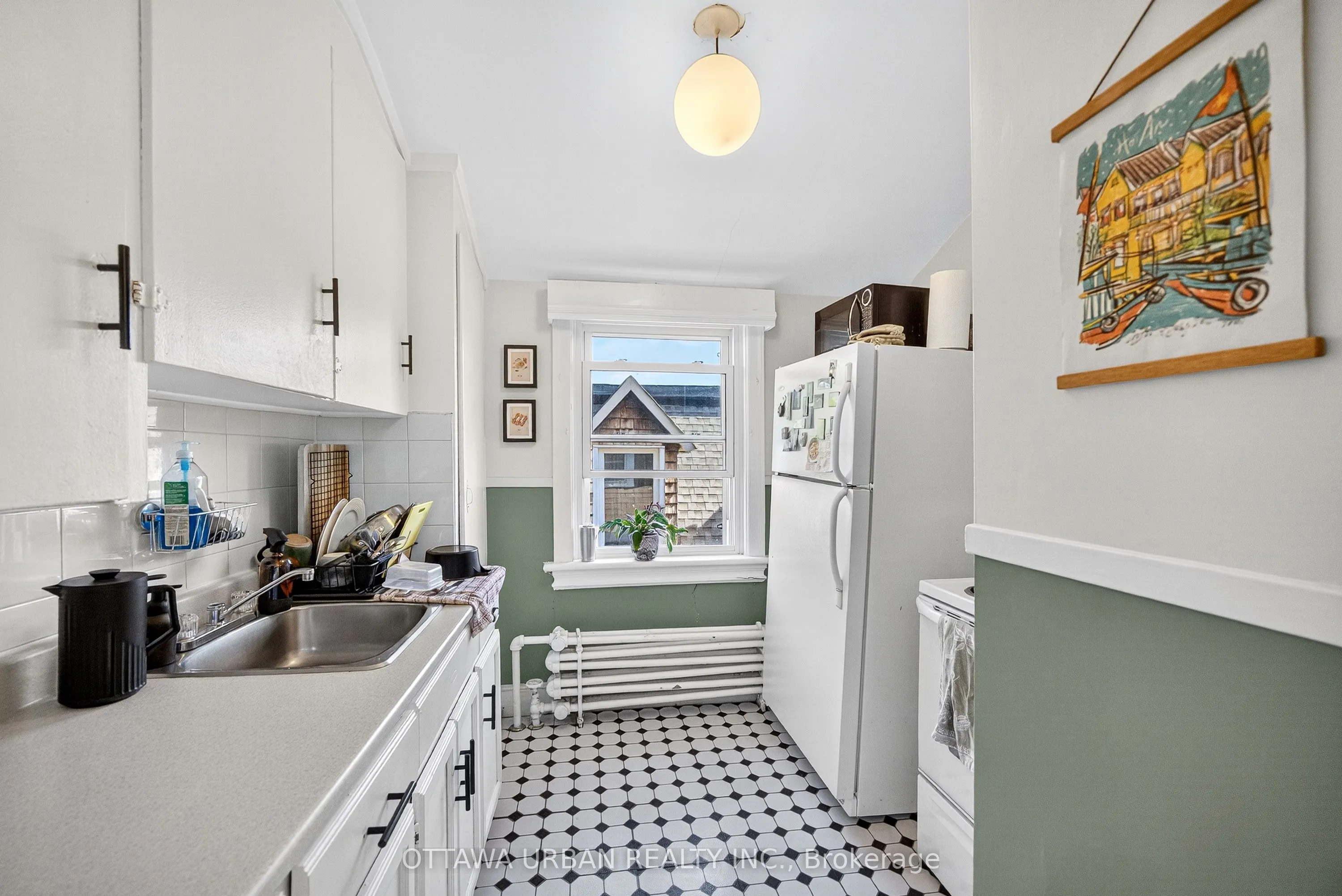 101 Strathcona Avenue