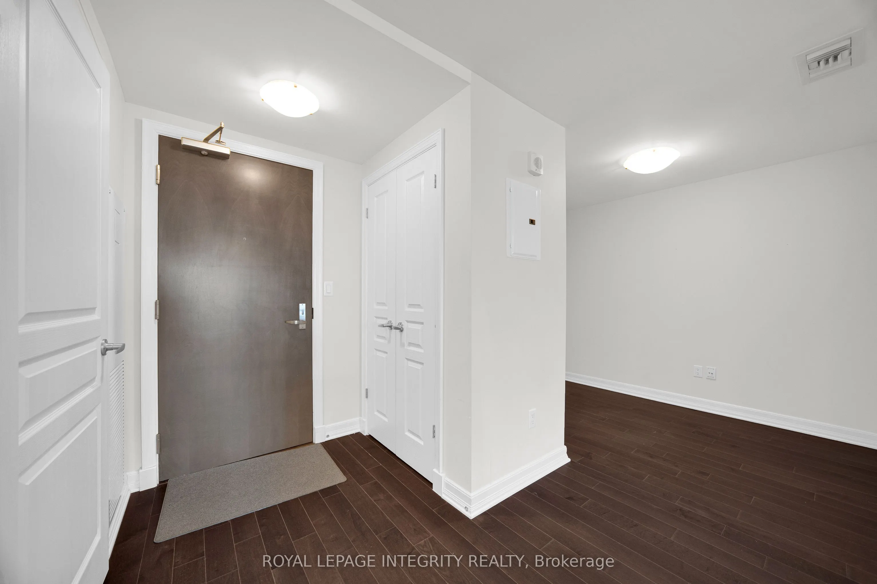 238 Besserer Street, #1207
