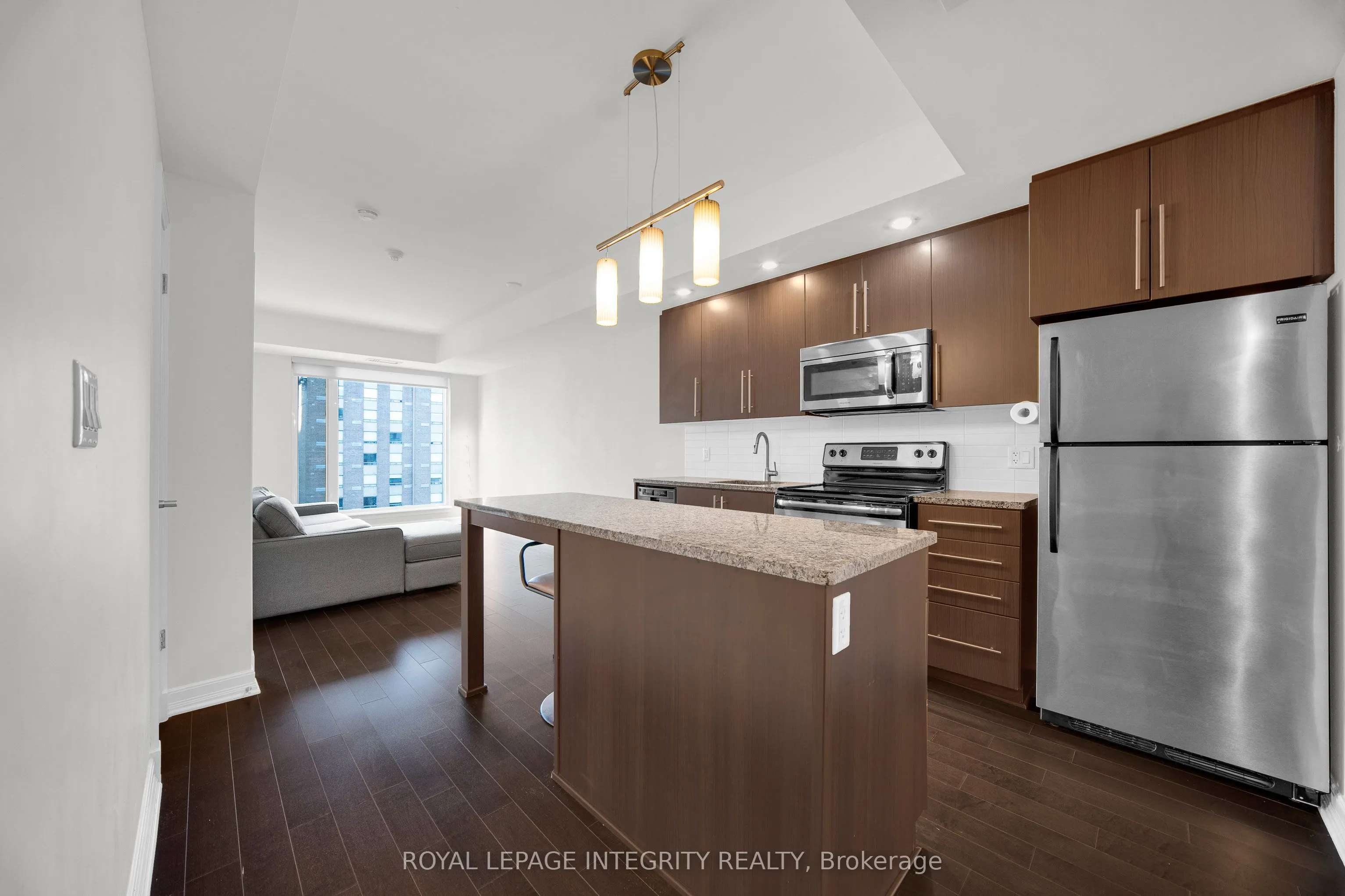 238 Besserer Street, #1207