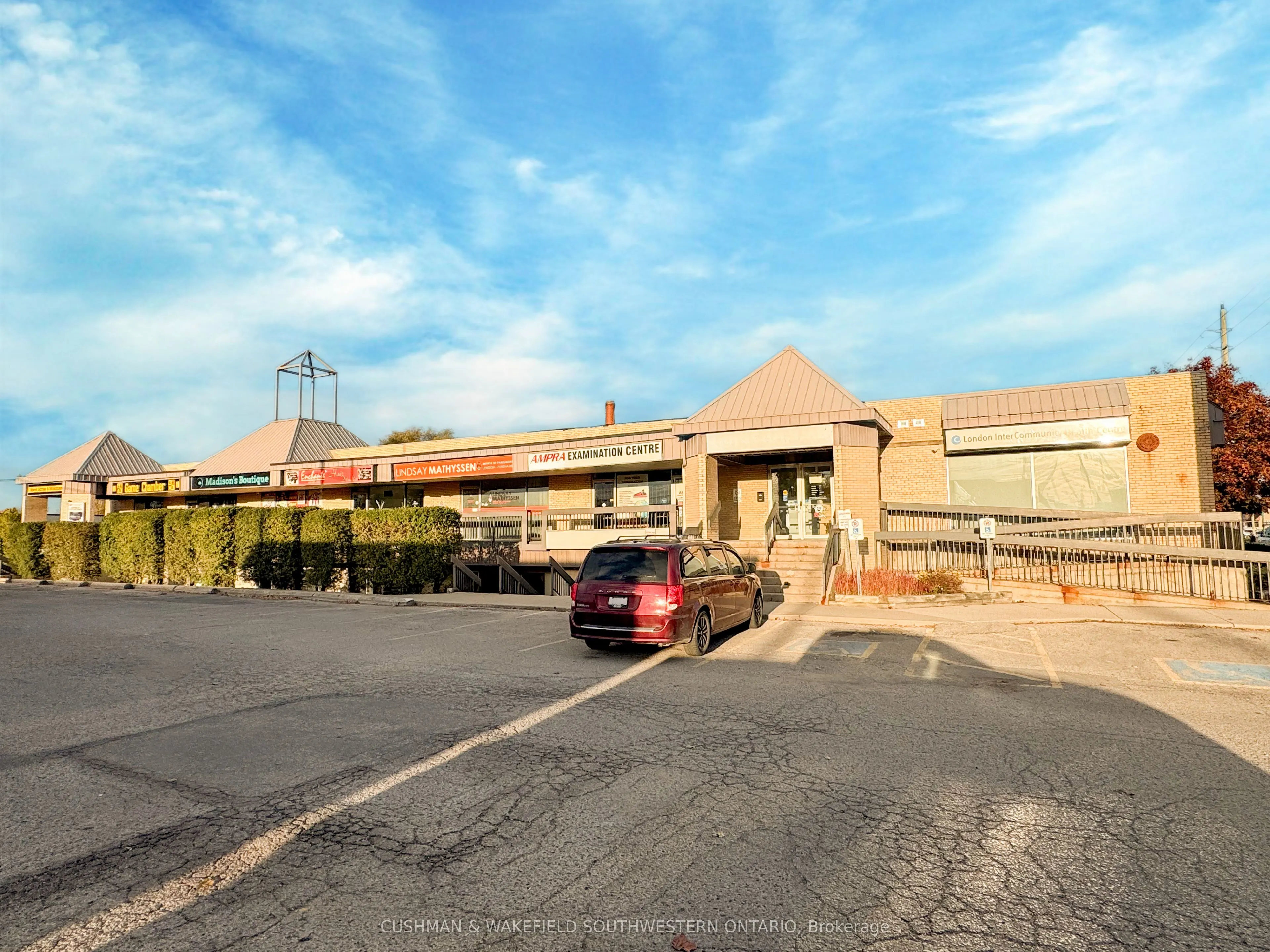 1700 Dundas Street, #Unit 4