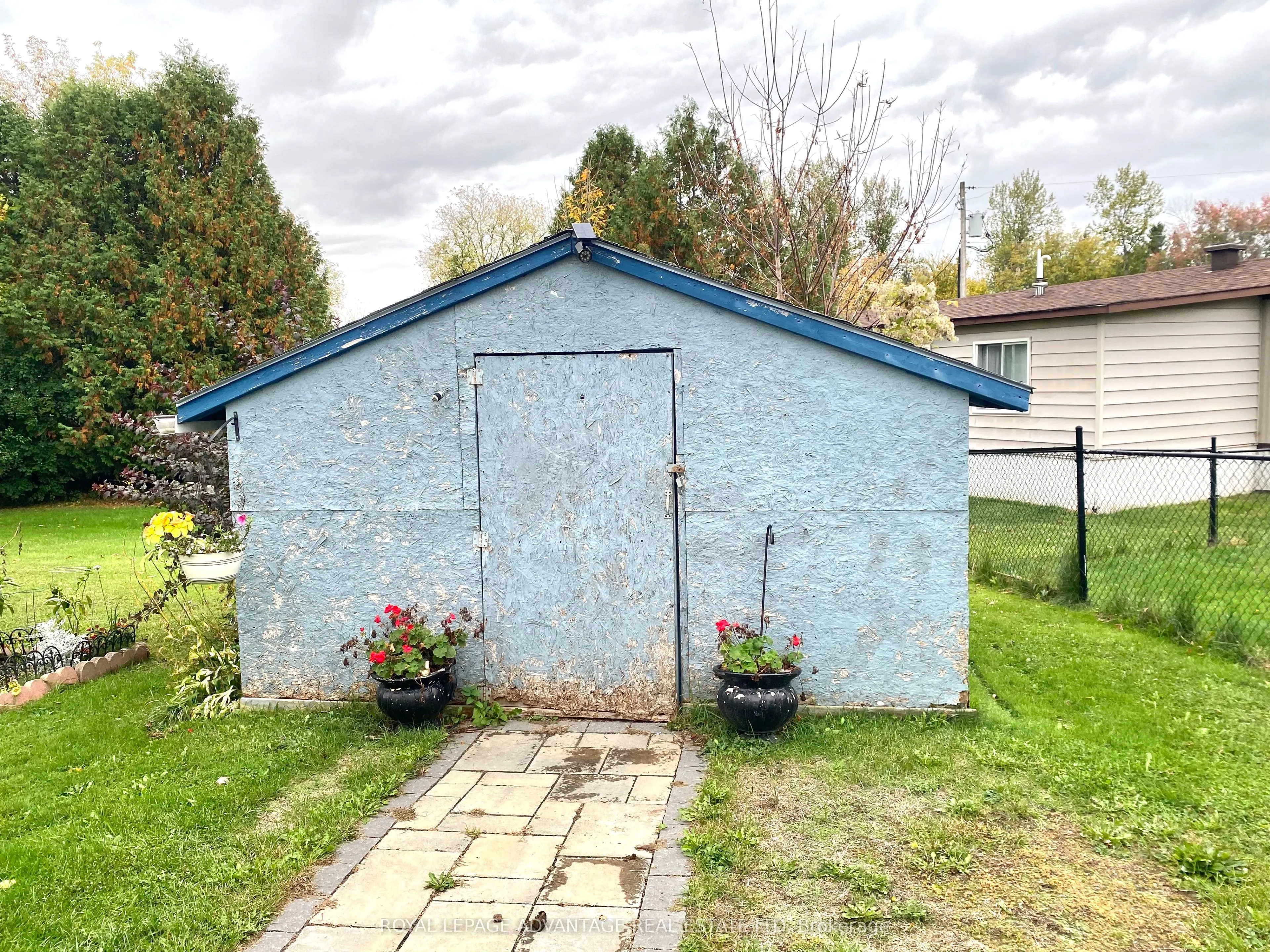 15 Saddle Avenue