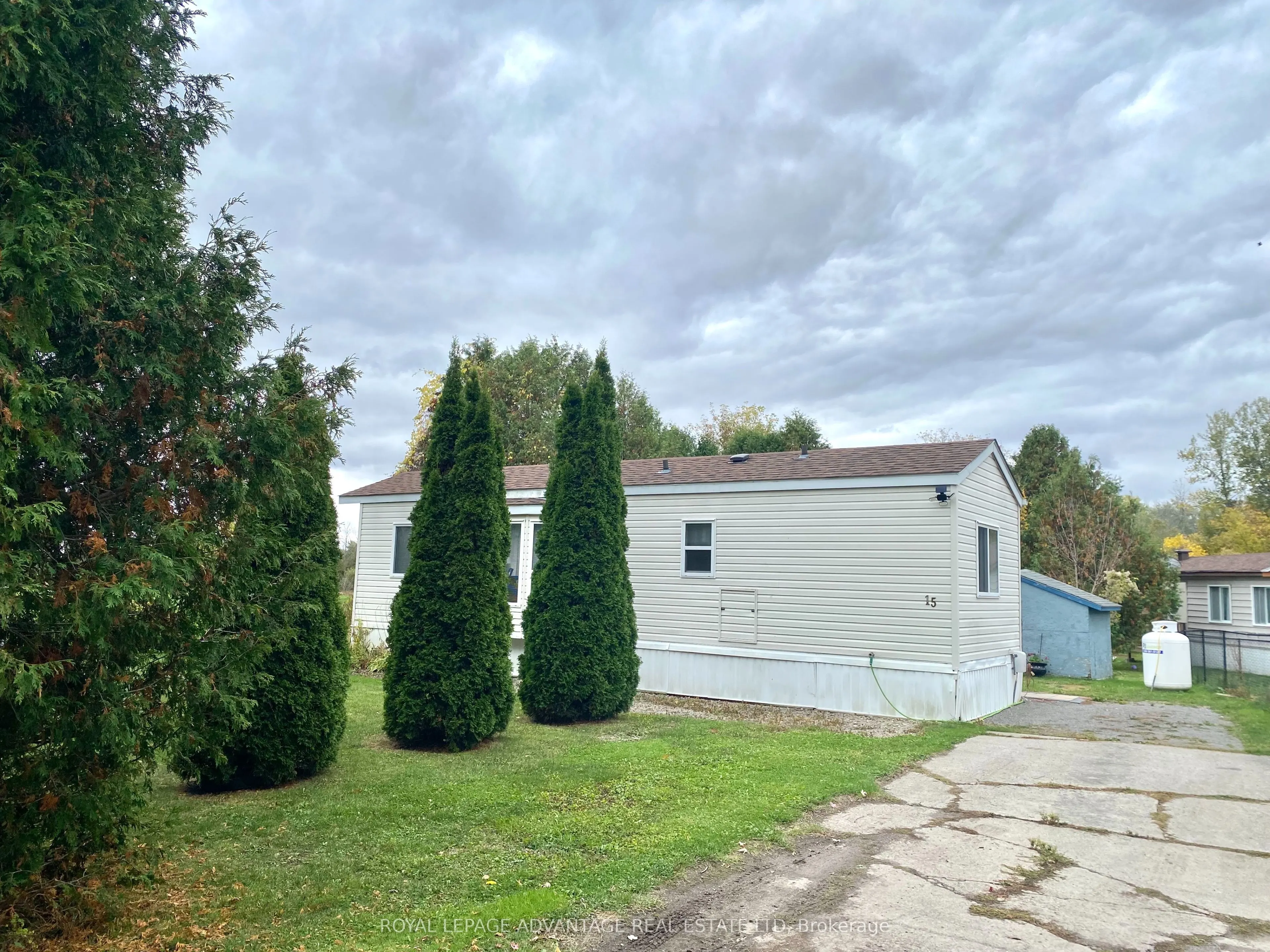15 Saddle Avenue