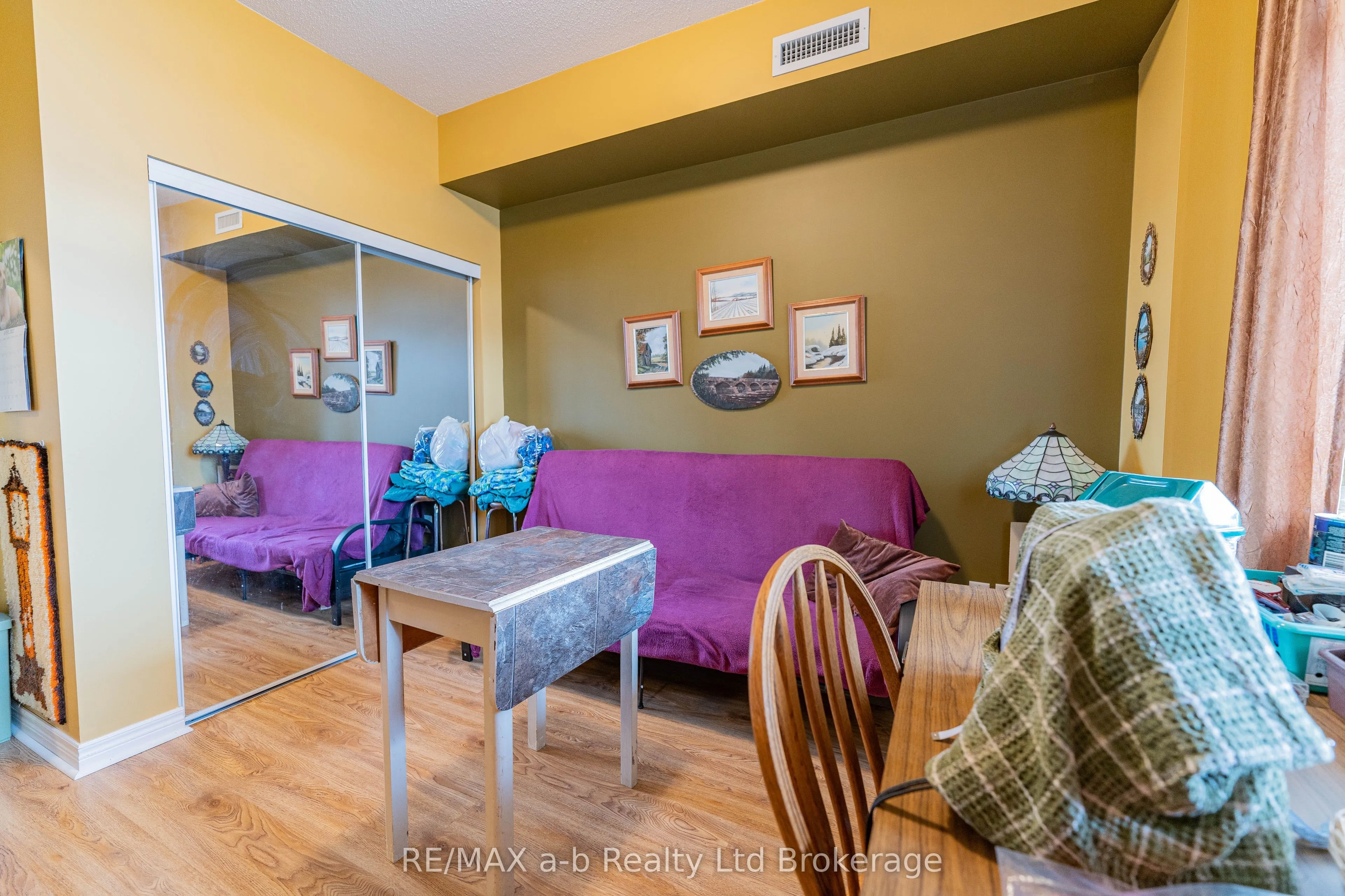 80 BRIDGE Street E, #101