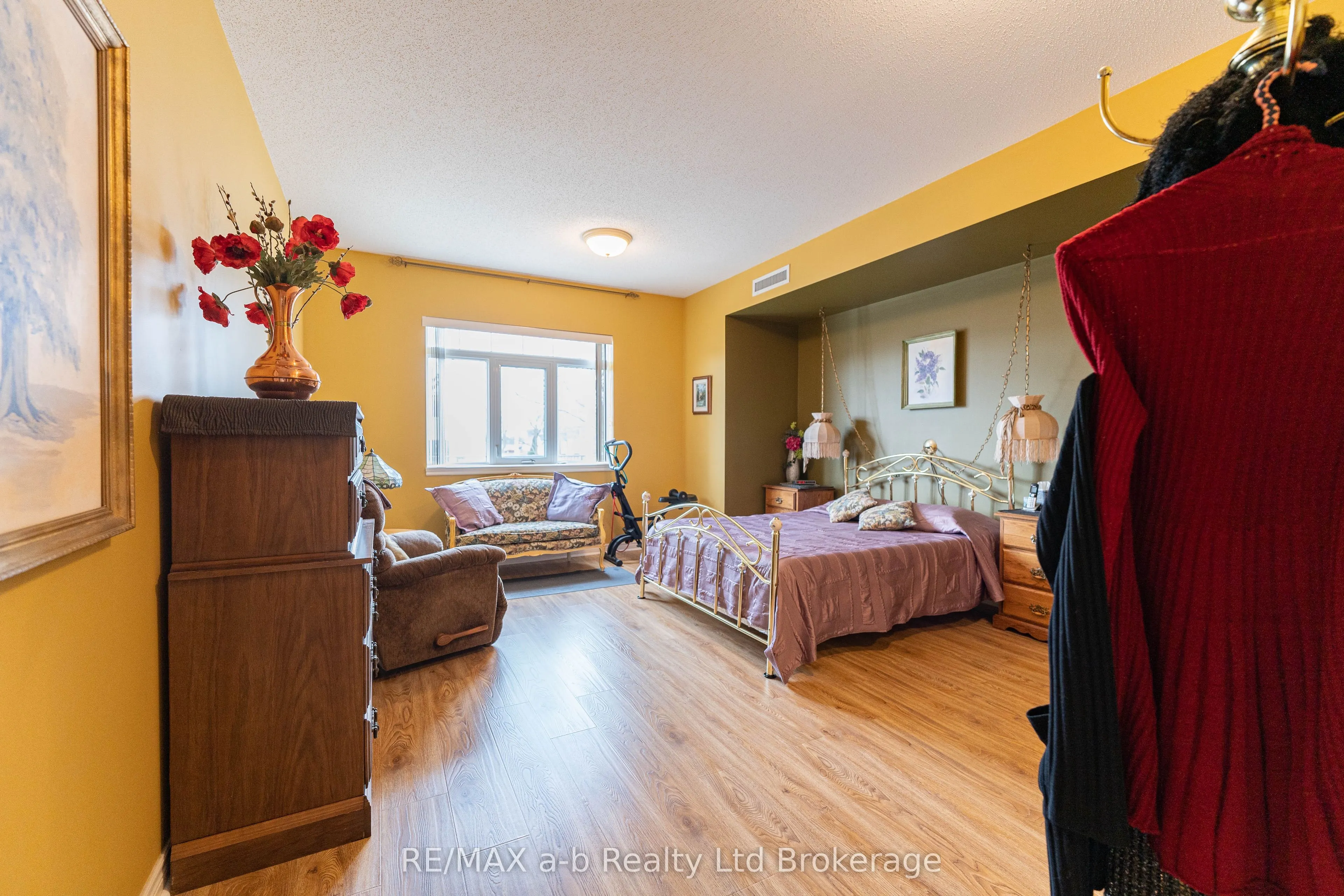 80 BRIDGE Street E, #101