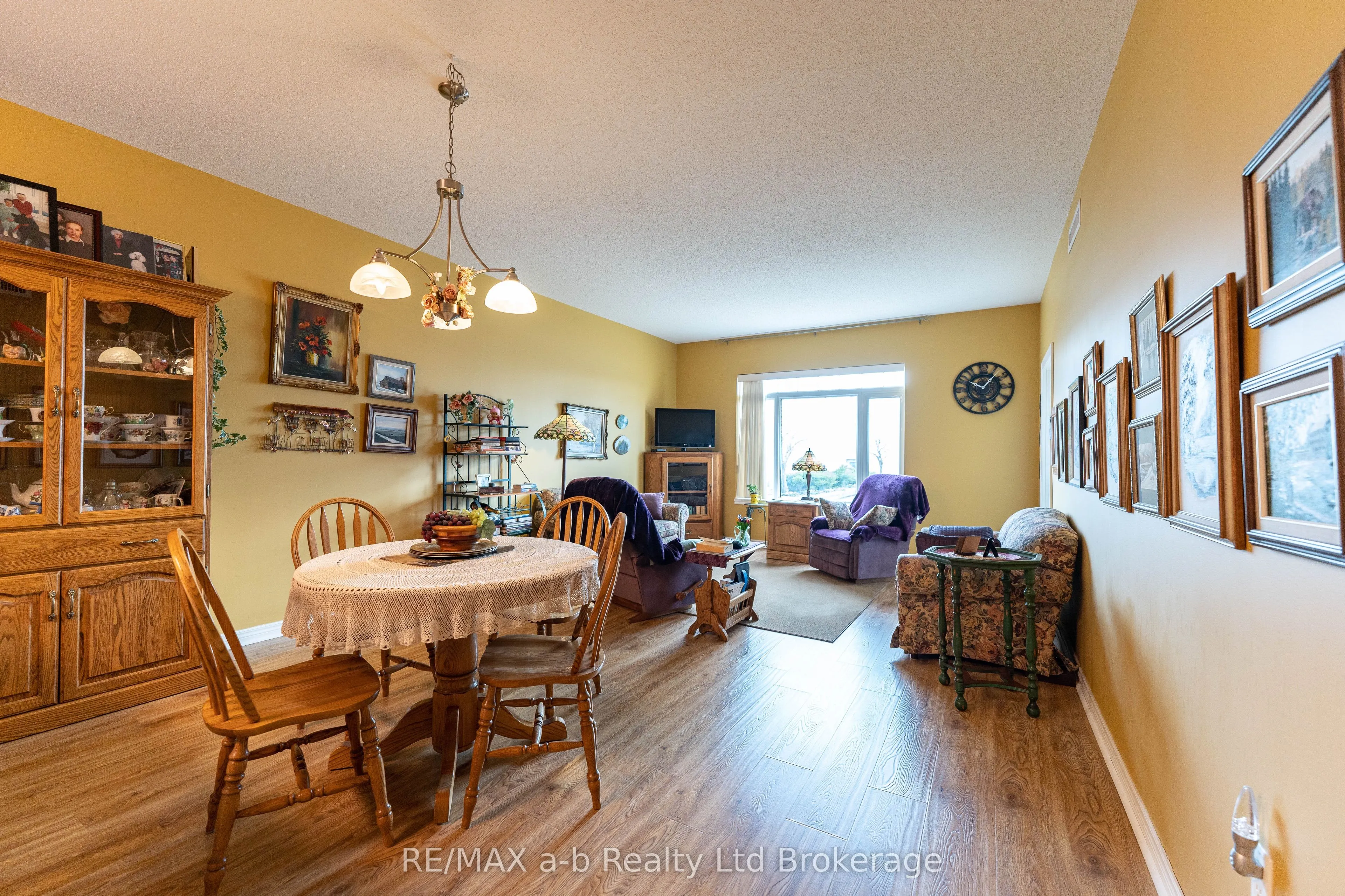 80 BRIDGE Street E, #101