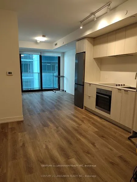 1 Jarvis Street, #816
