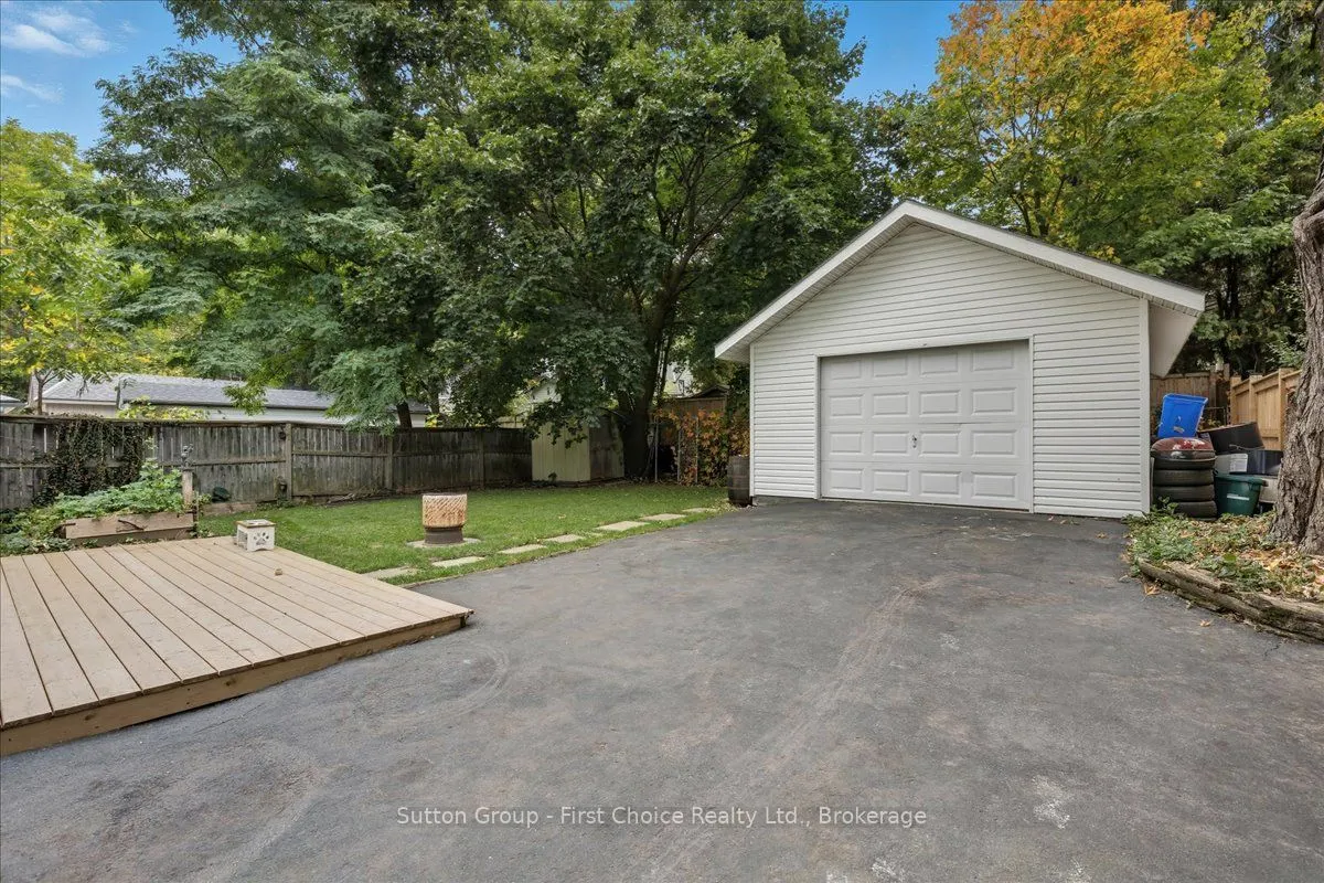 235 Wellington Street
