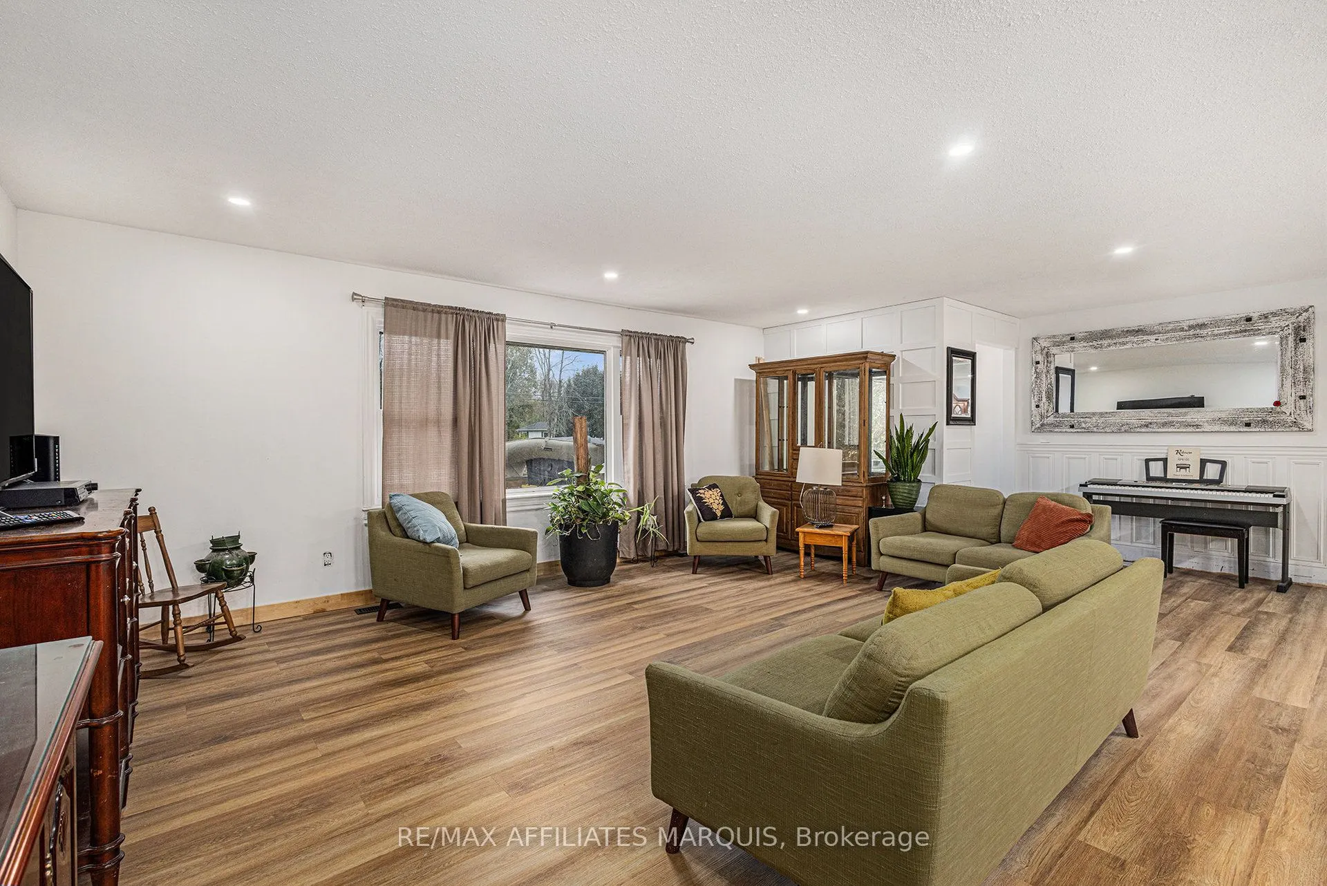 7349 Roger Stevens Drive