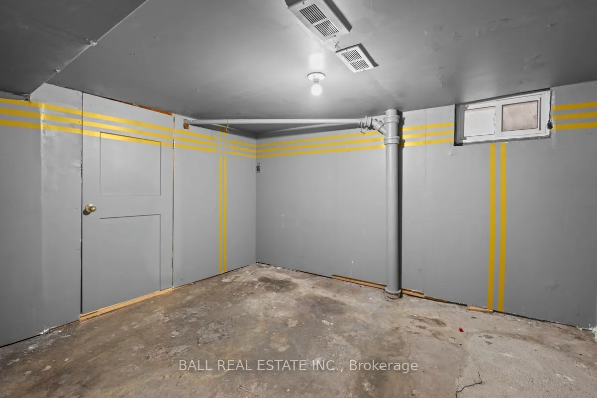 597 Gilmour Street