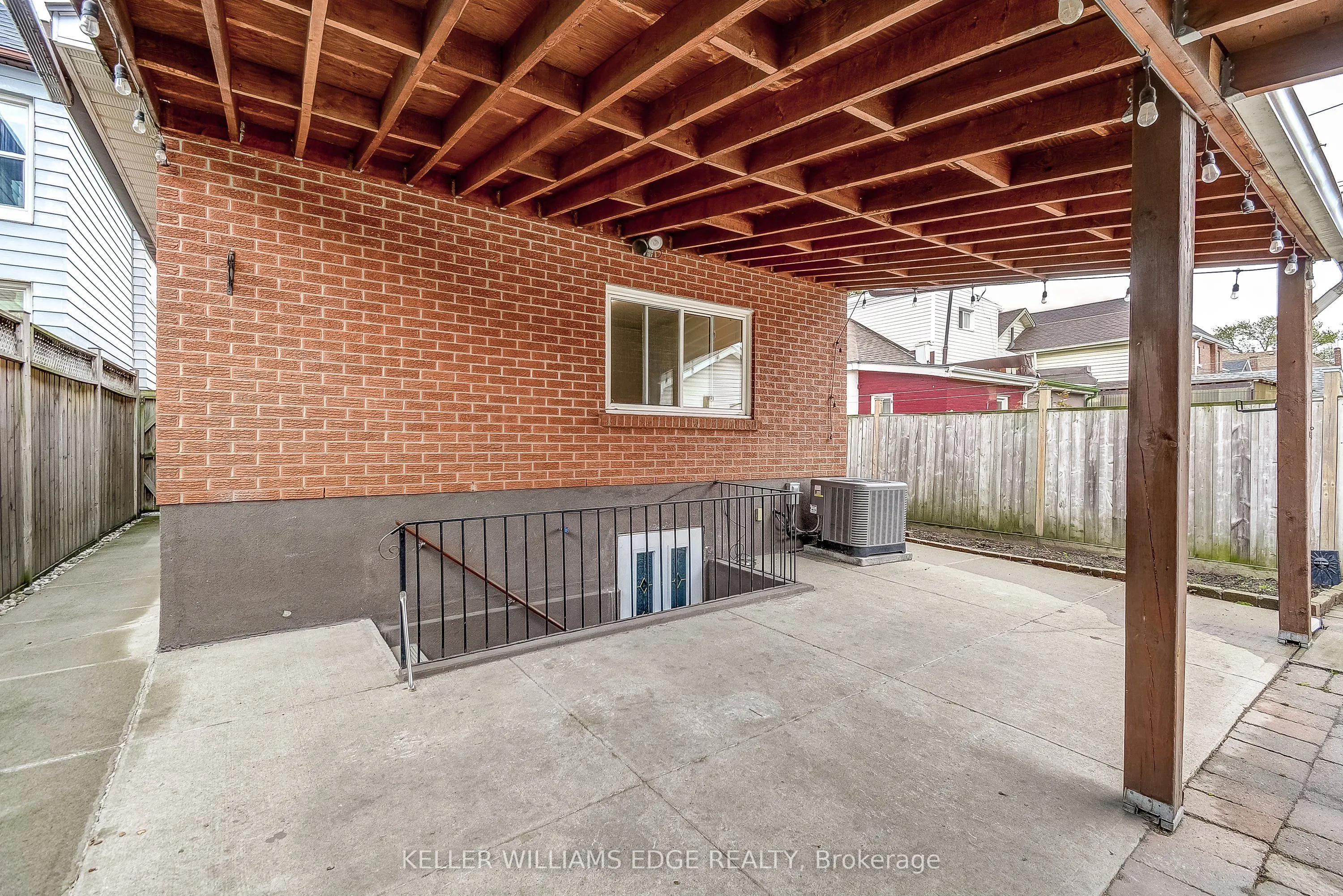 235 Emerald Street N