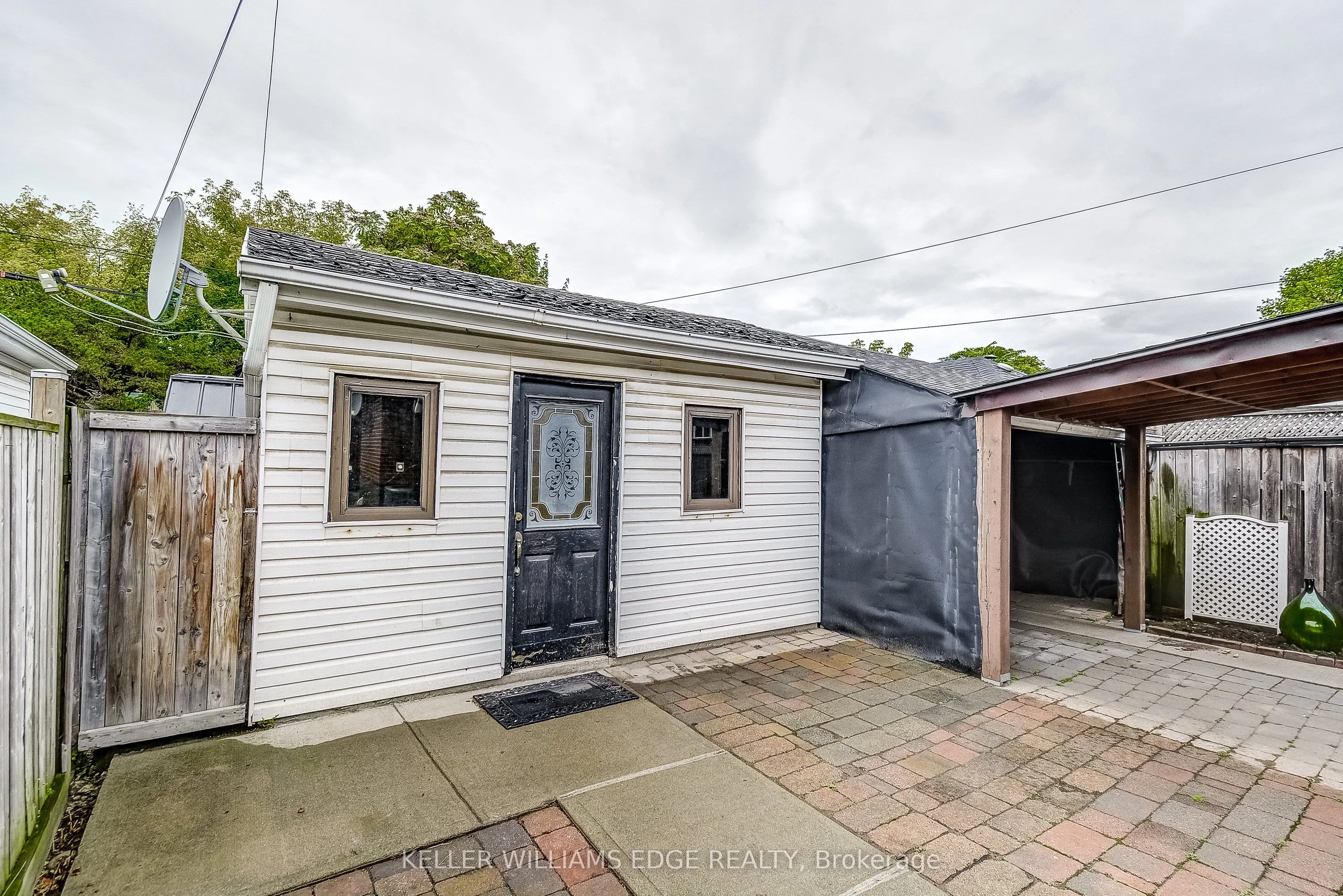 235 Emerald Street N