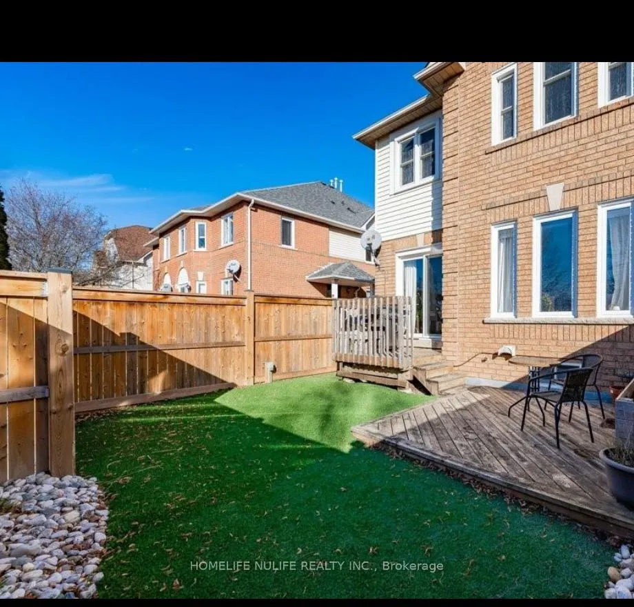 114 Fellowes Crescent