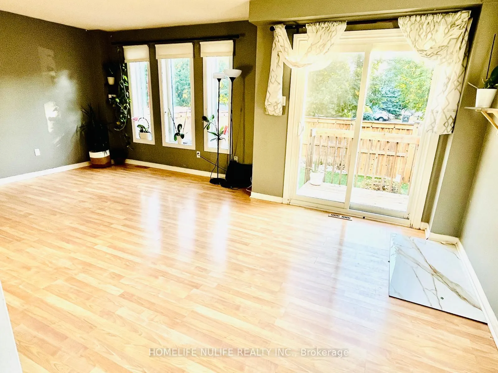 114 Fellowes Crescent