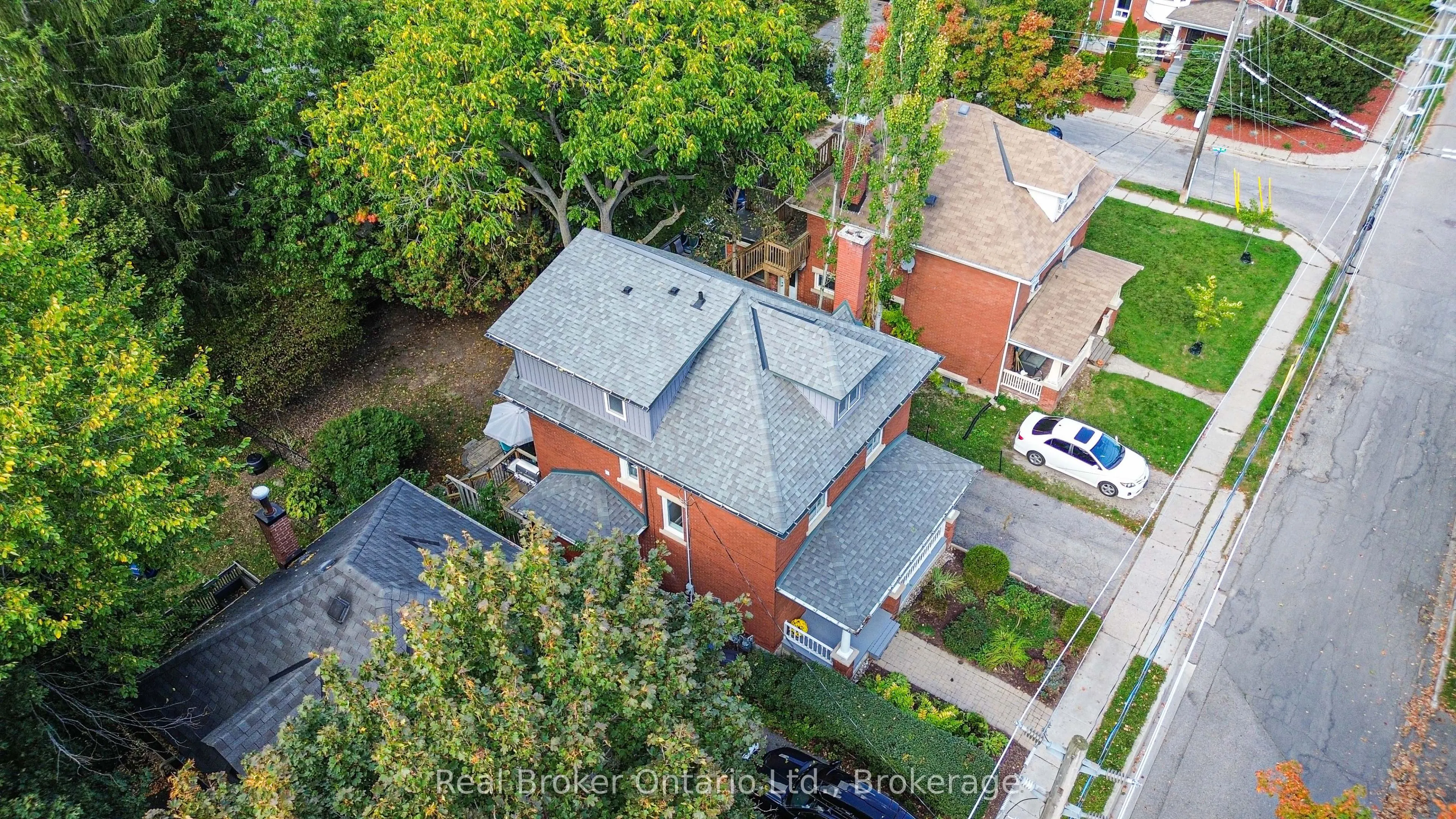 65 FORBES Avenue