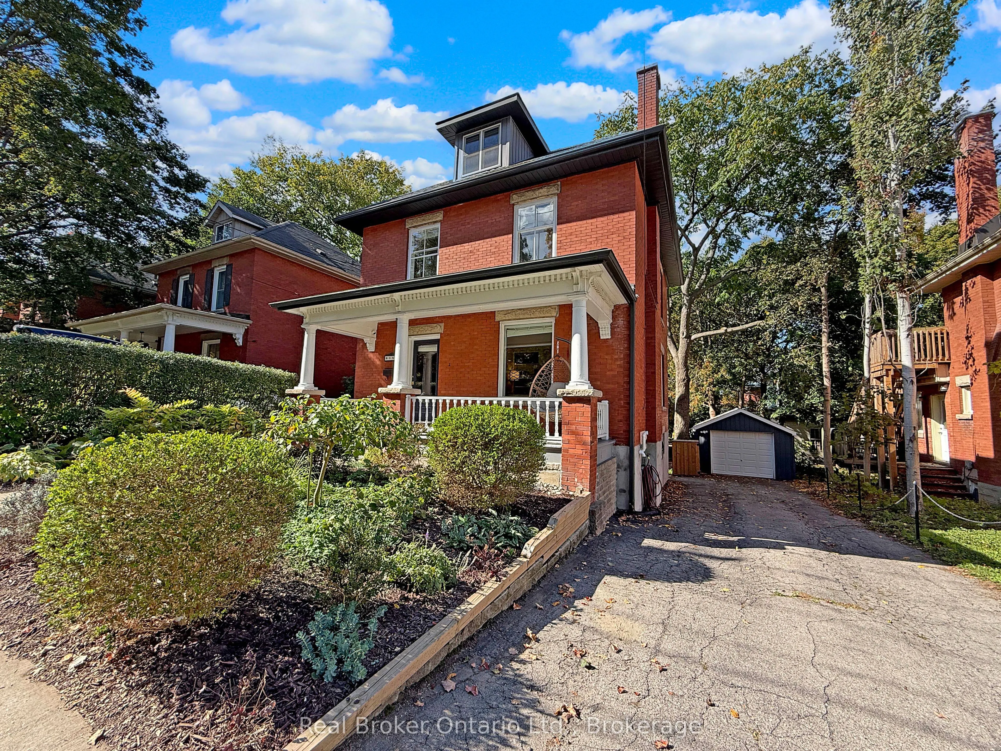 65 FORBES Avenue