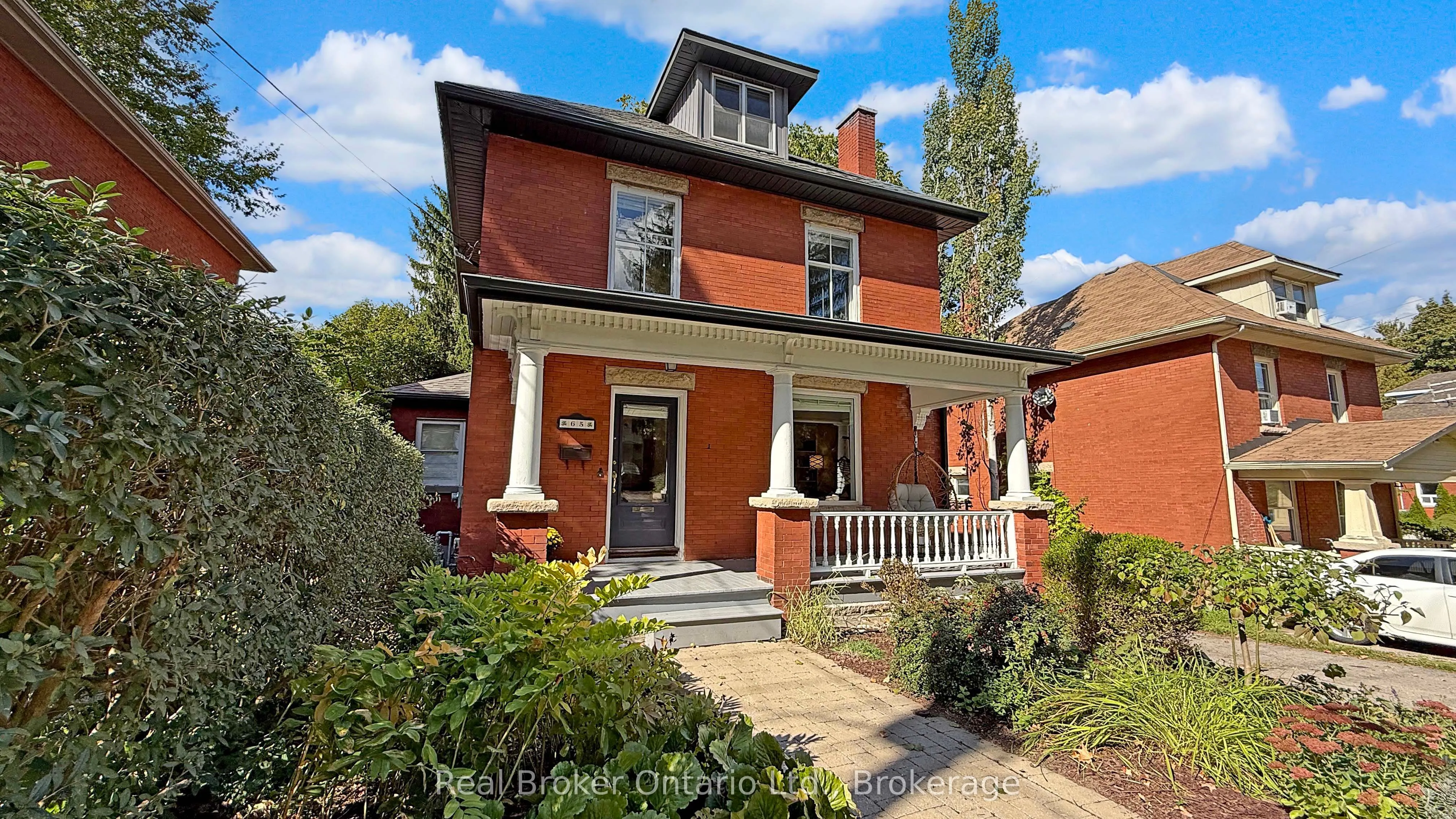 65 FORBES Avenue