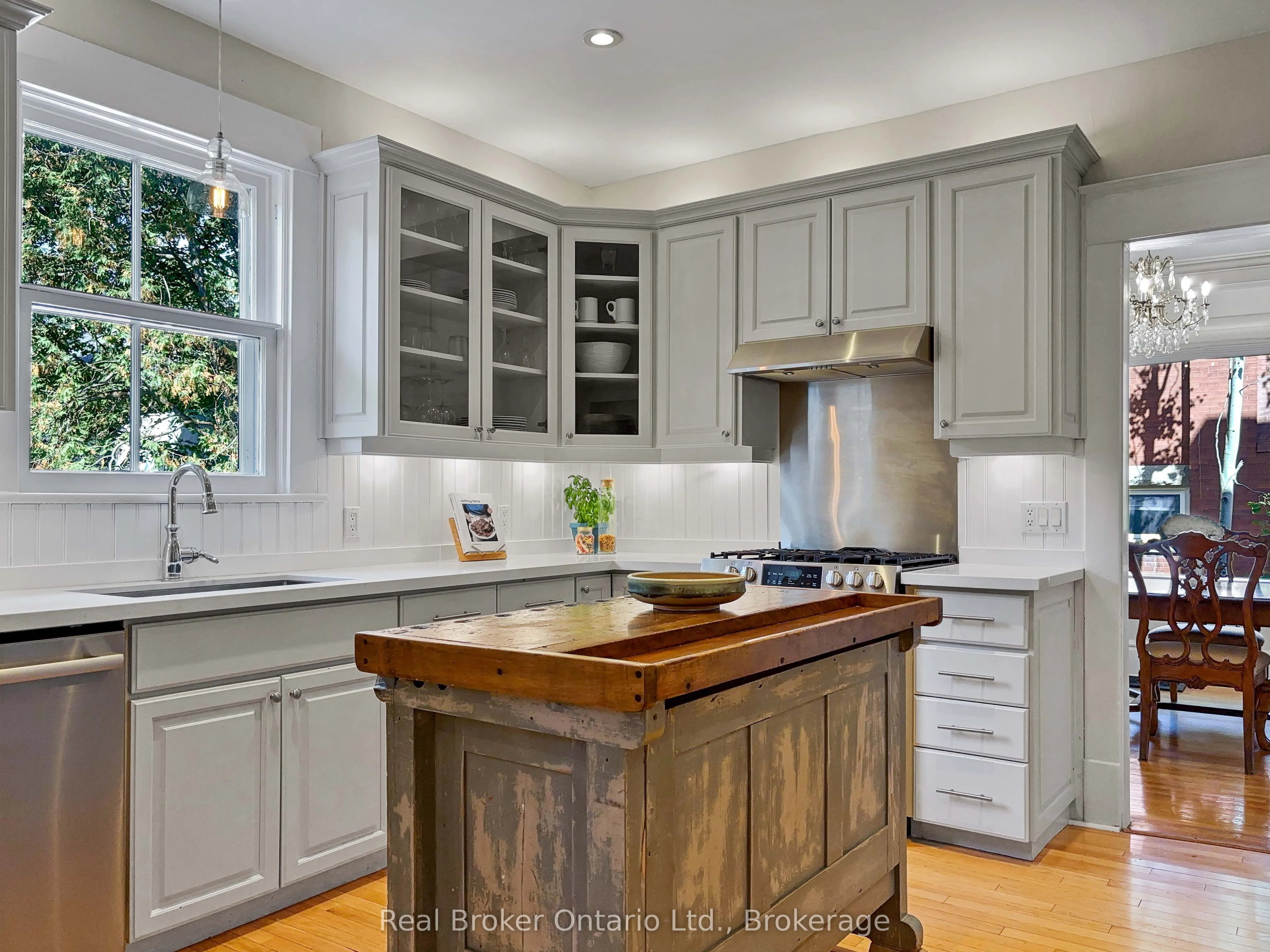 65 FORBES Avenue