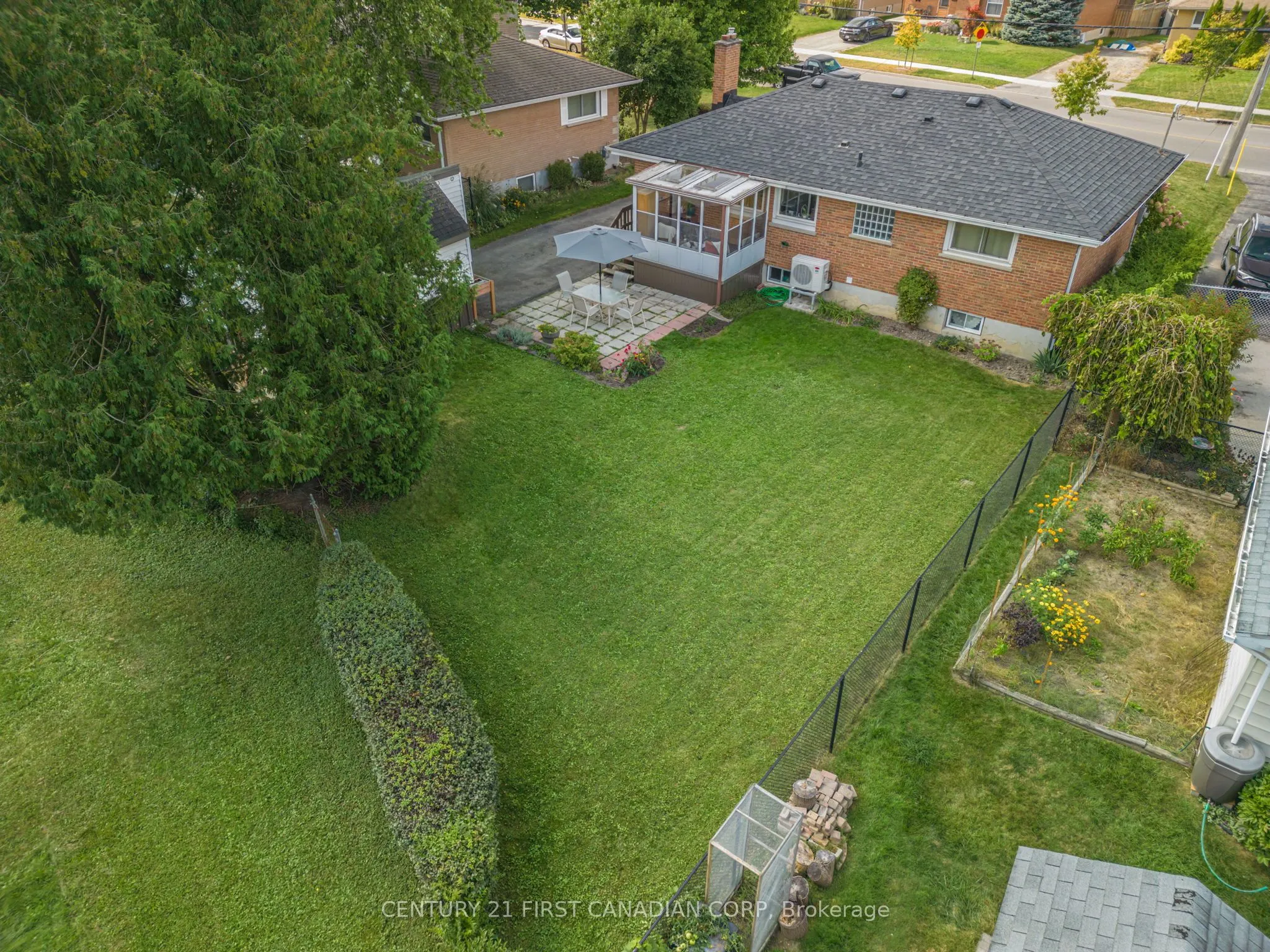 460 Beachwood Avenue