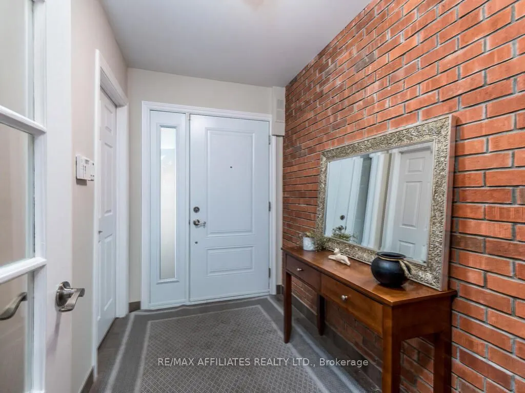 203 Booth Street