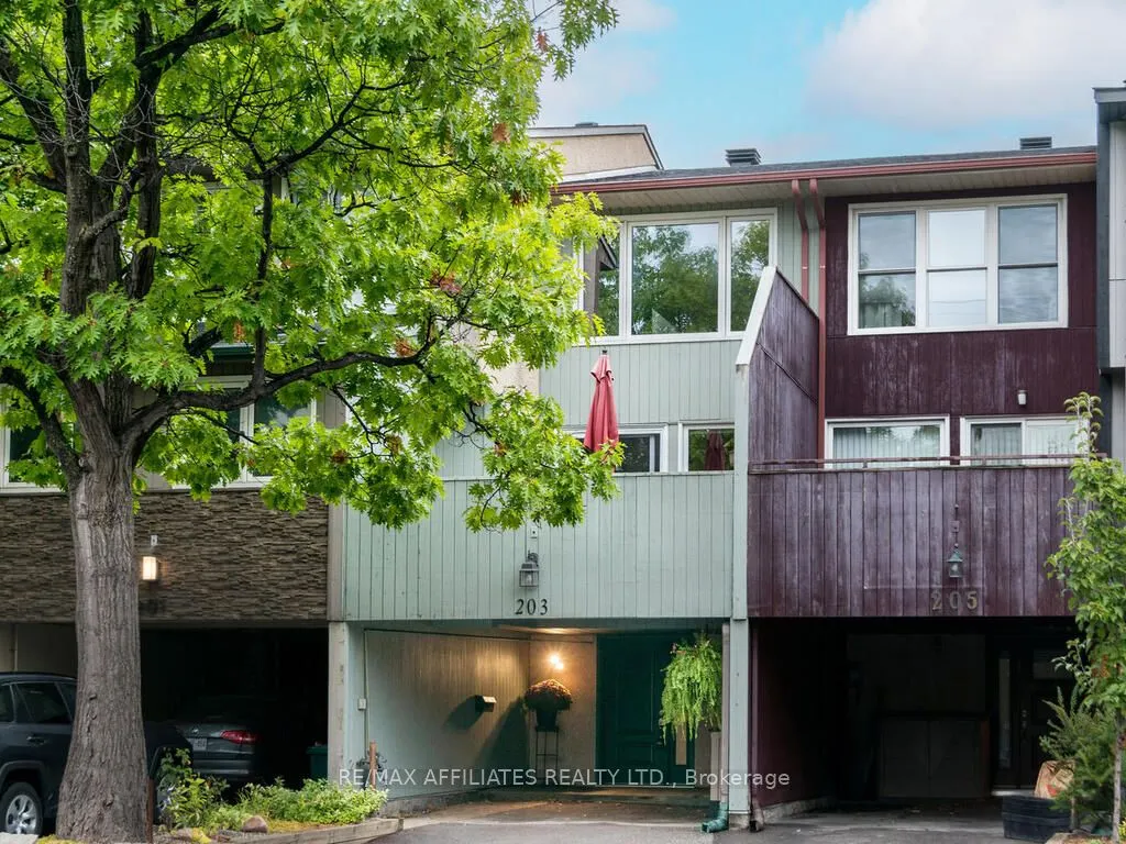 203 Booth Street