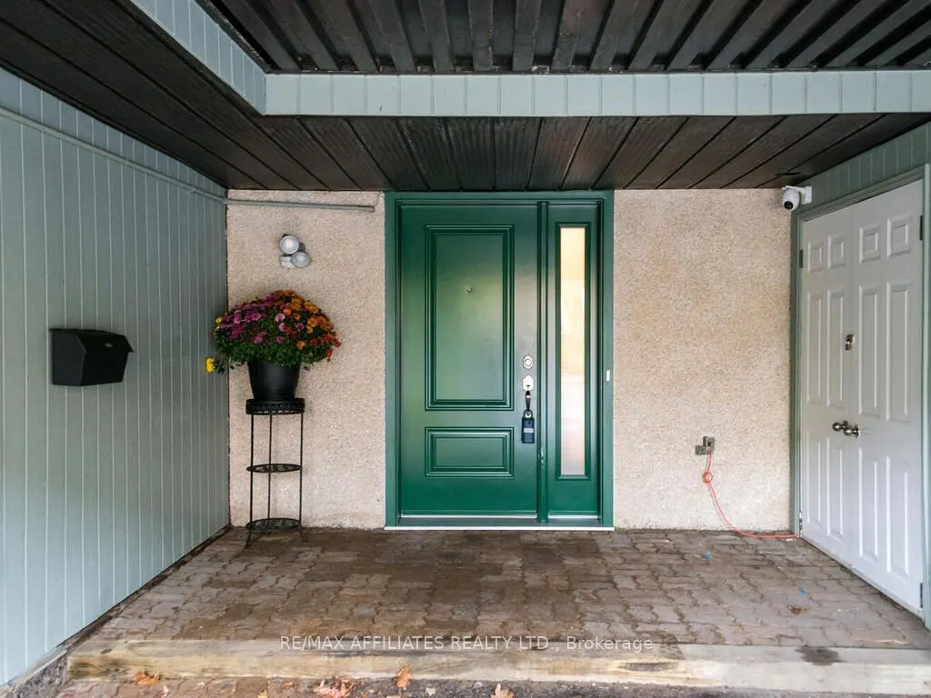 203 Booth Street