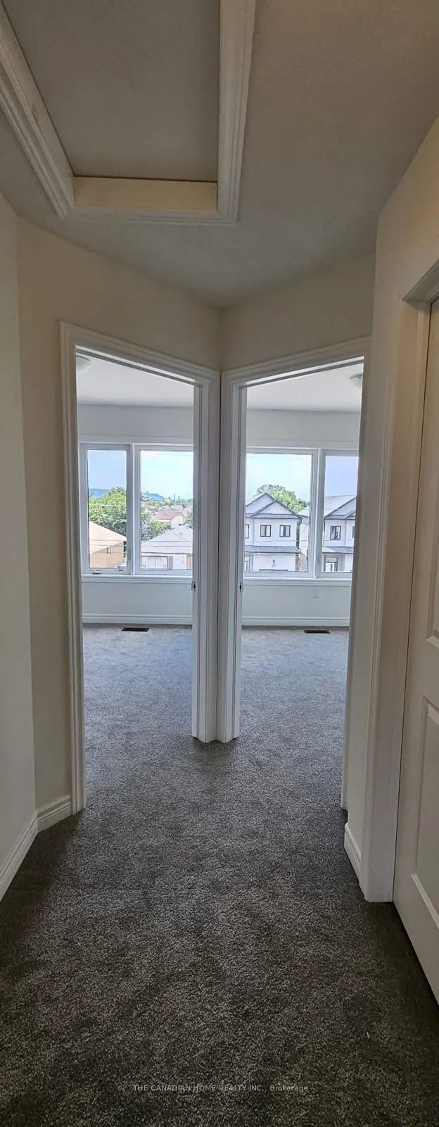 32 Reid Avenue N