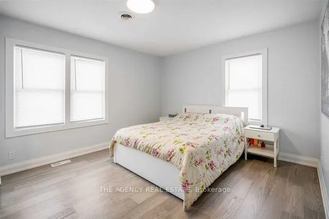 452 Niagara Street