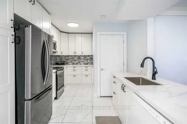 452 Niagara Street