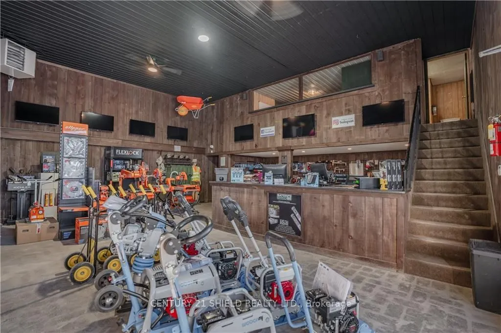 1420 BOUNDARY Road