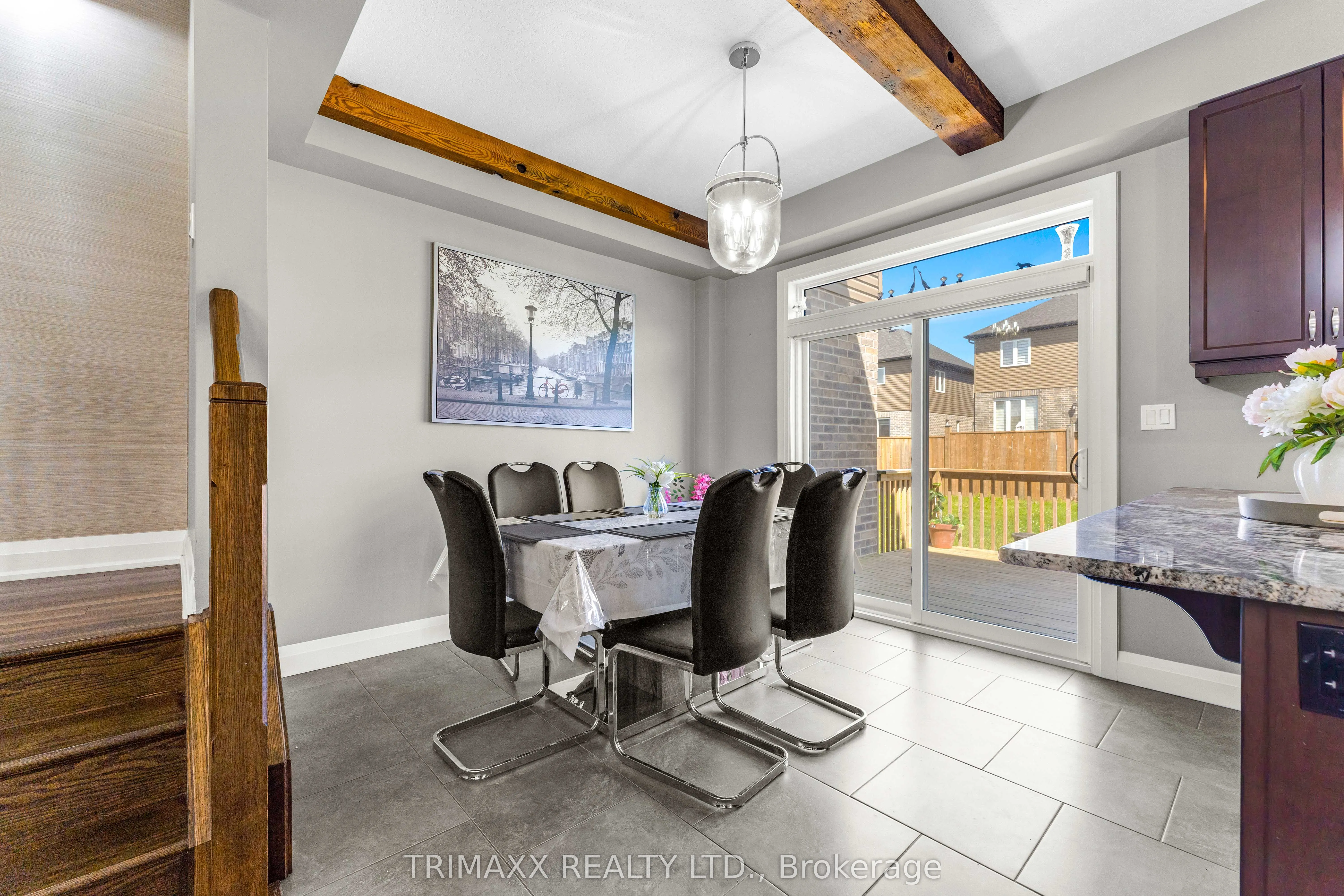 103 Links Crescent