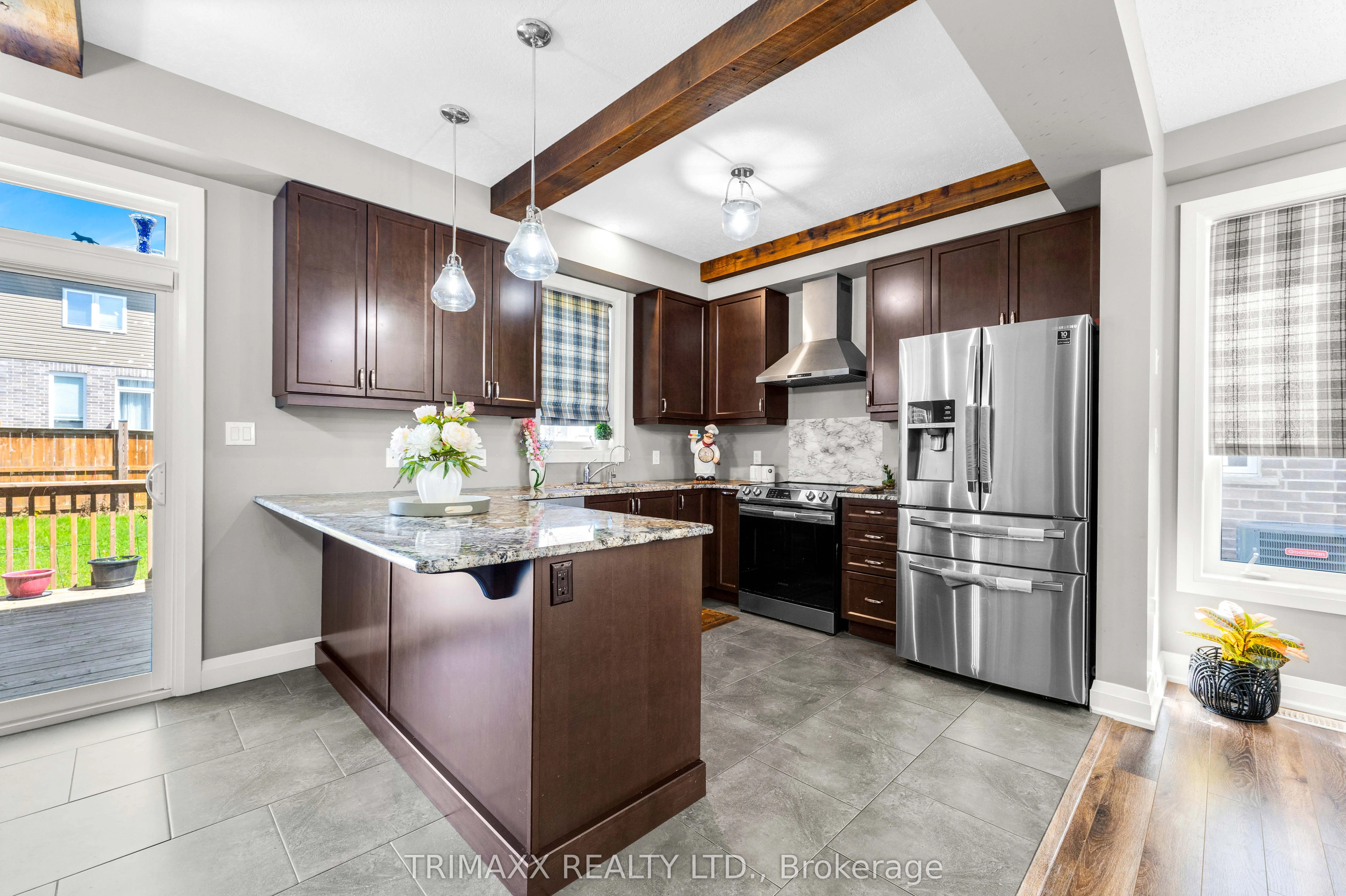 103 Links Crescent