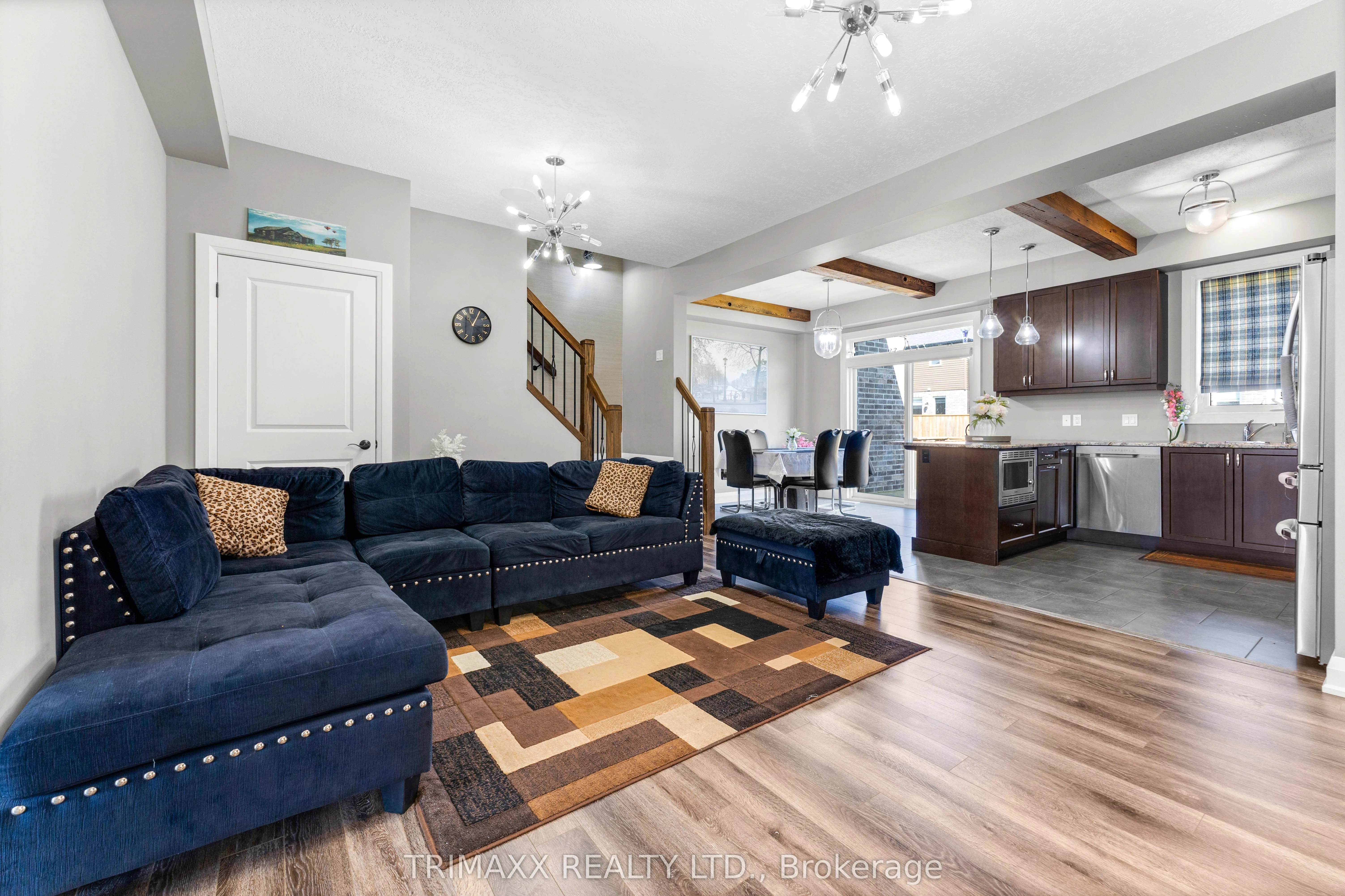 103 Links Crescent