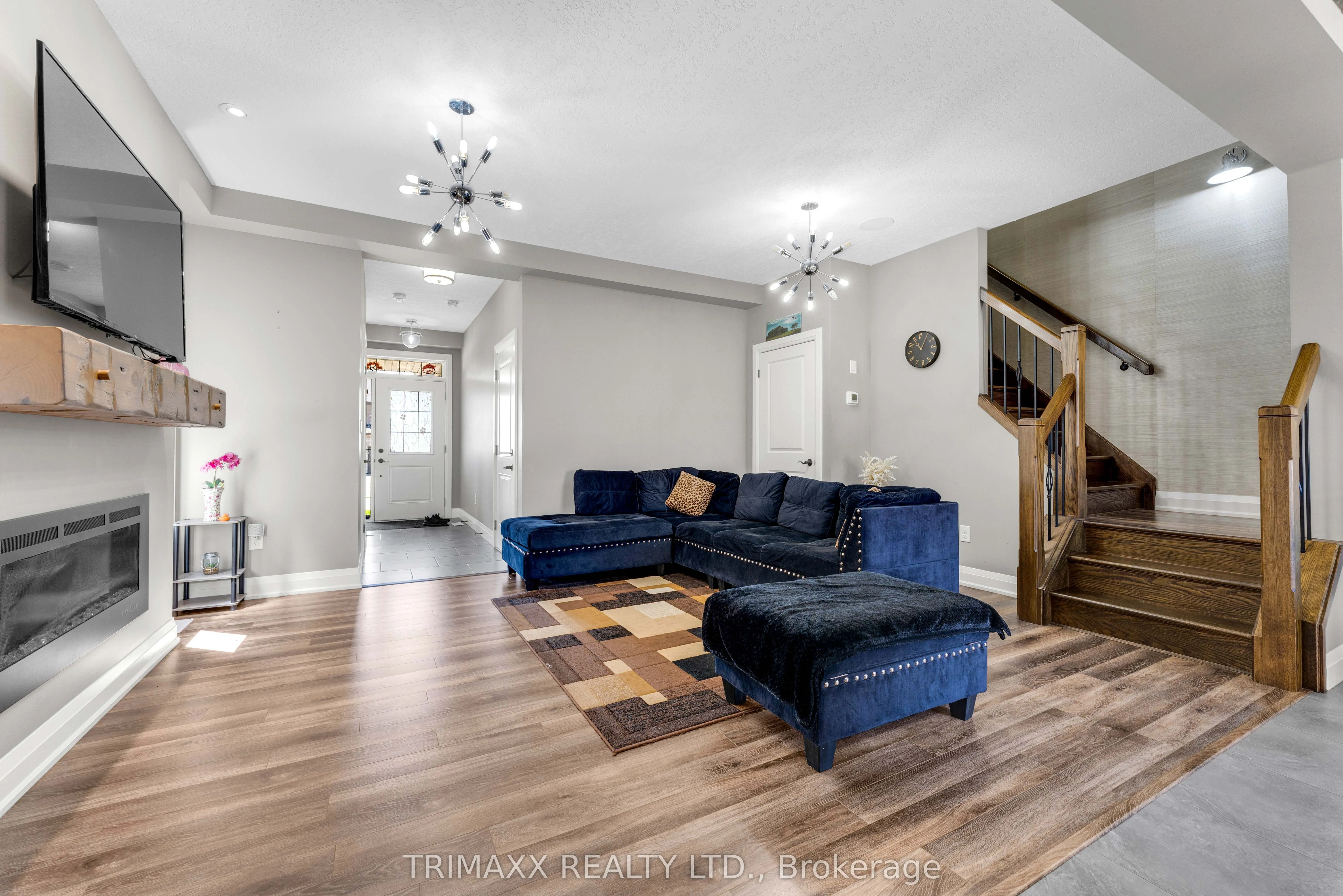 103 Links Crescent