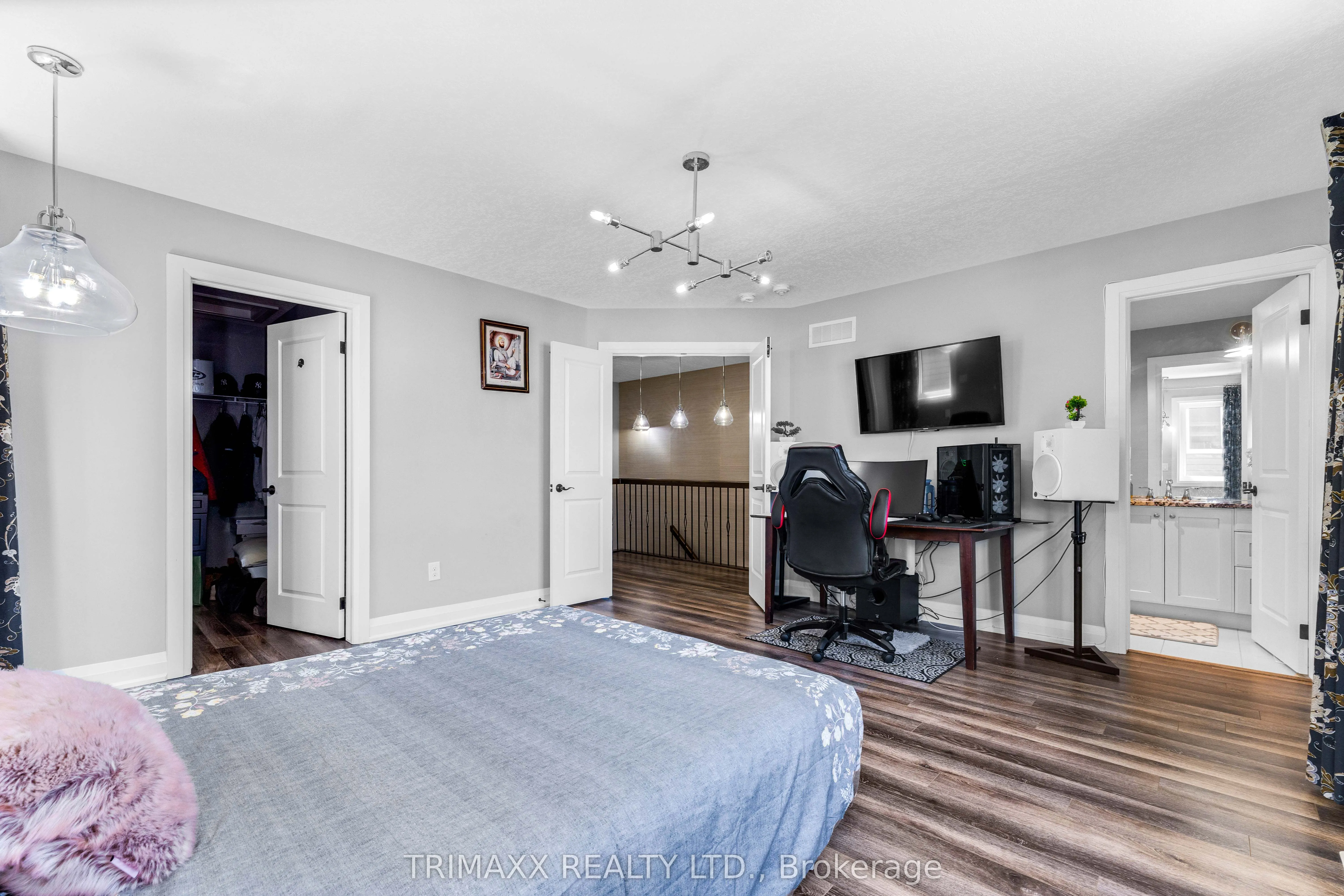 103 Links Crescent
