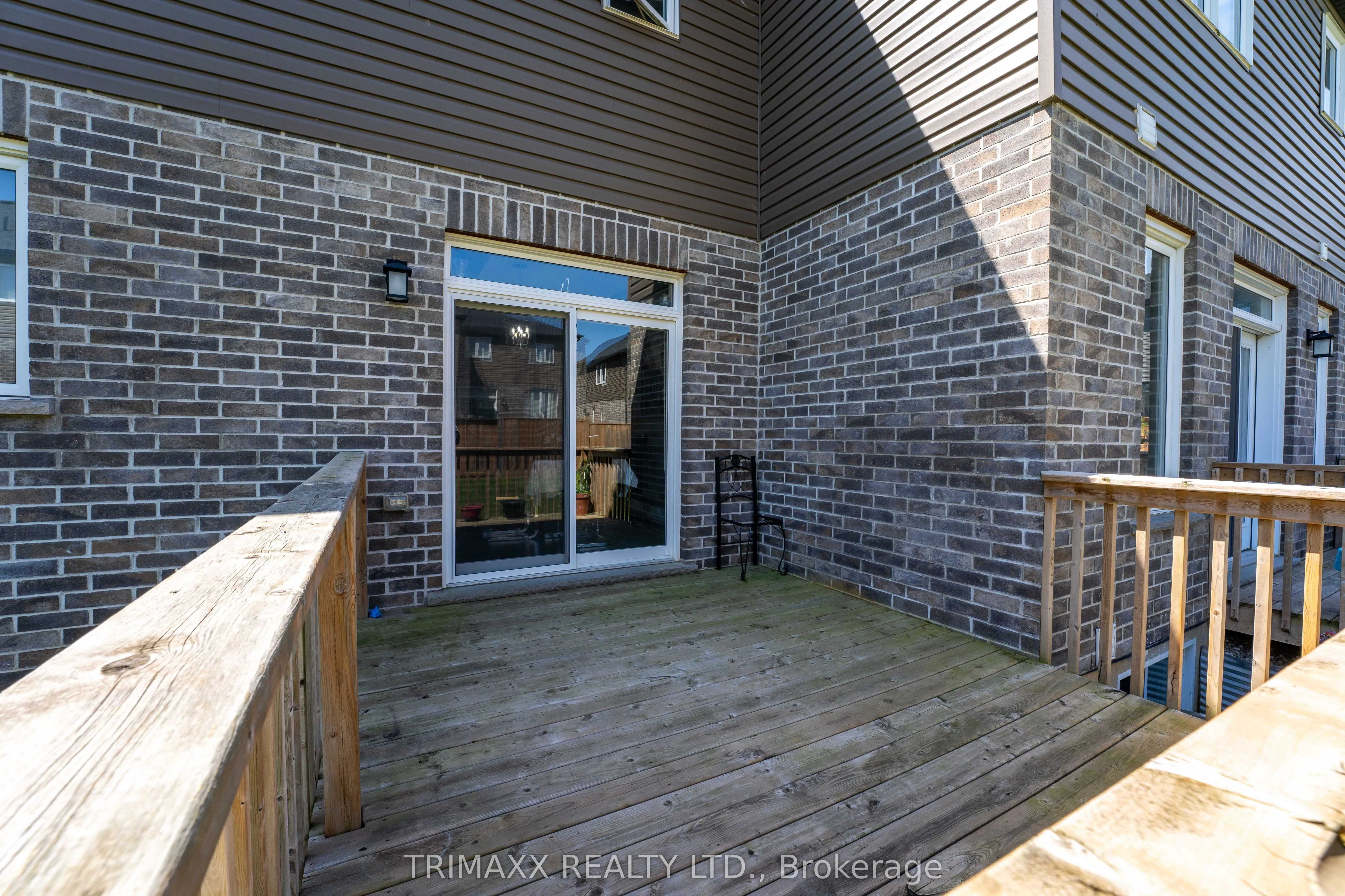 103 Links Crescent
