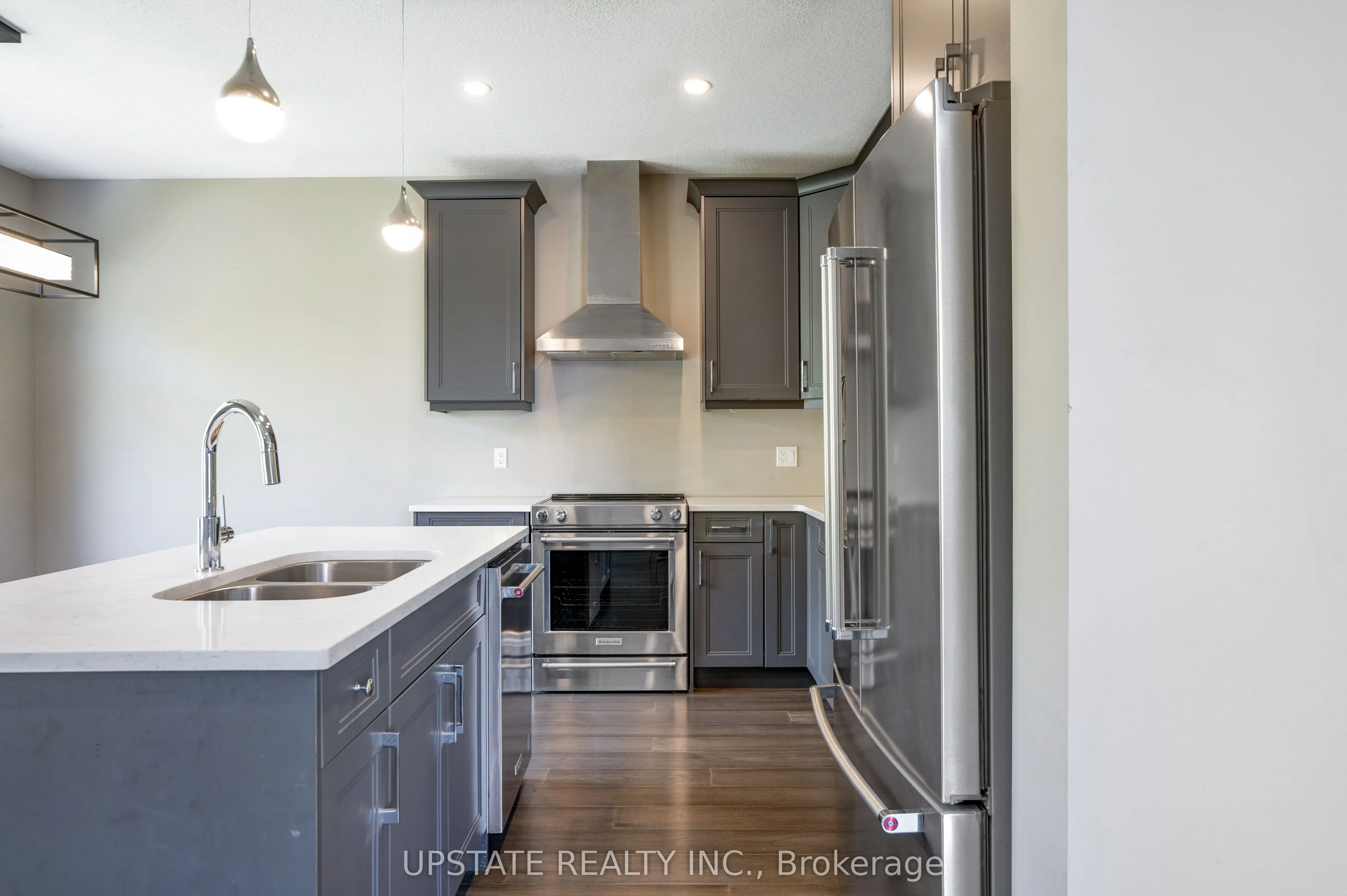 2694 BOBOLINK Lane