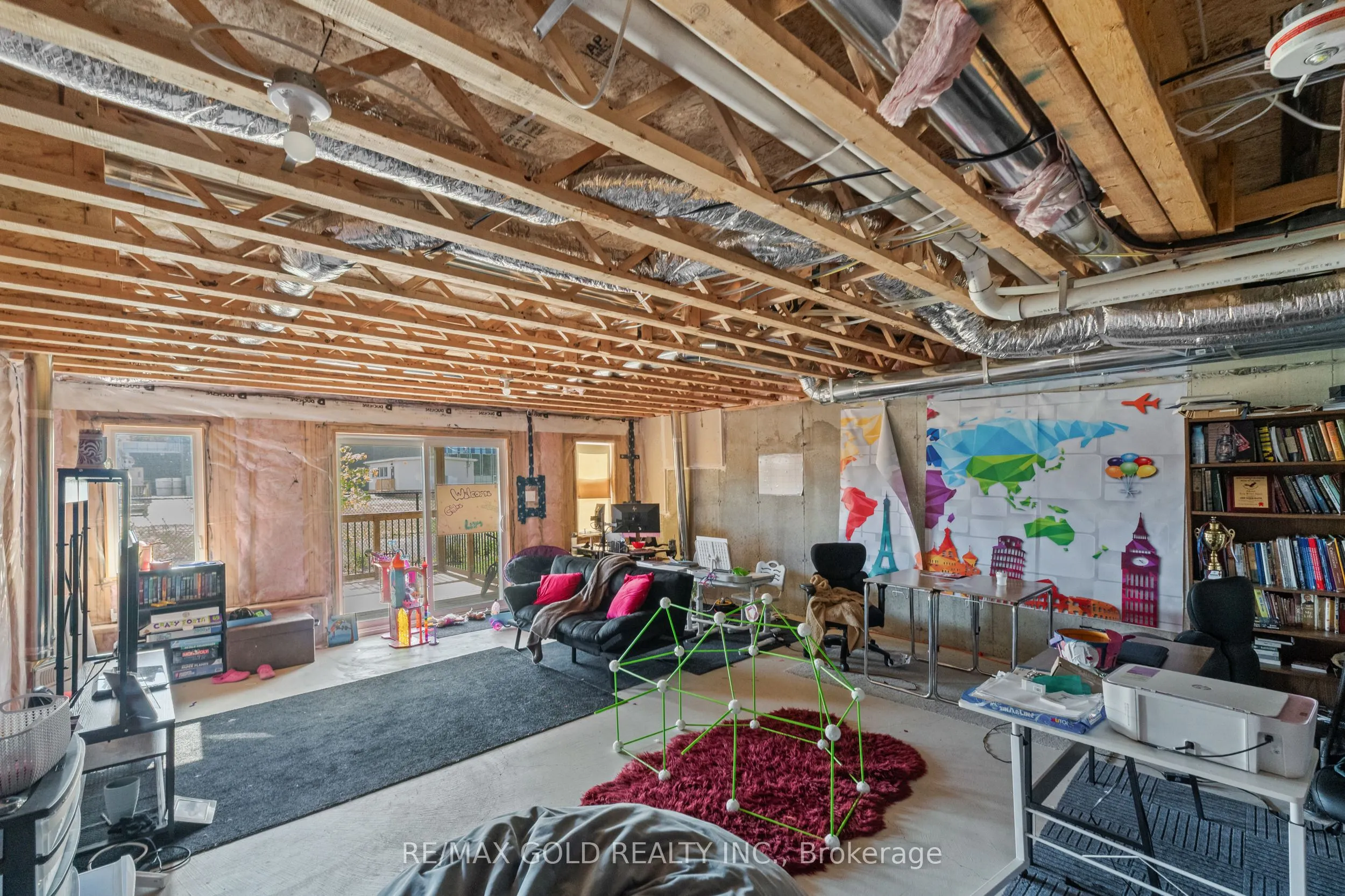82 Pony Way