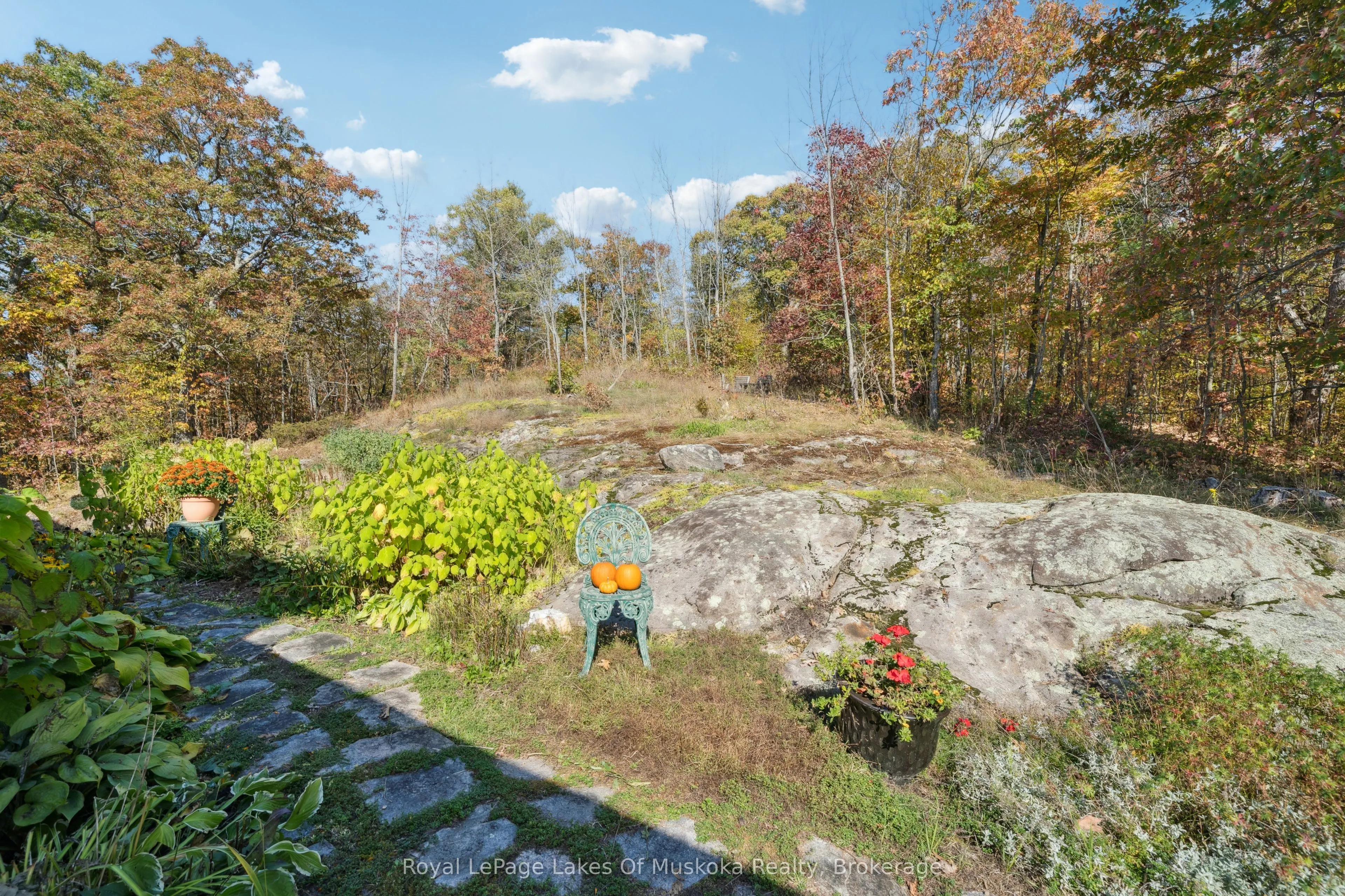 1779 Muskoka Rd 118 Road W