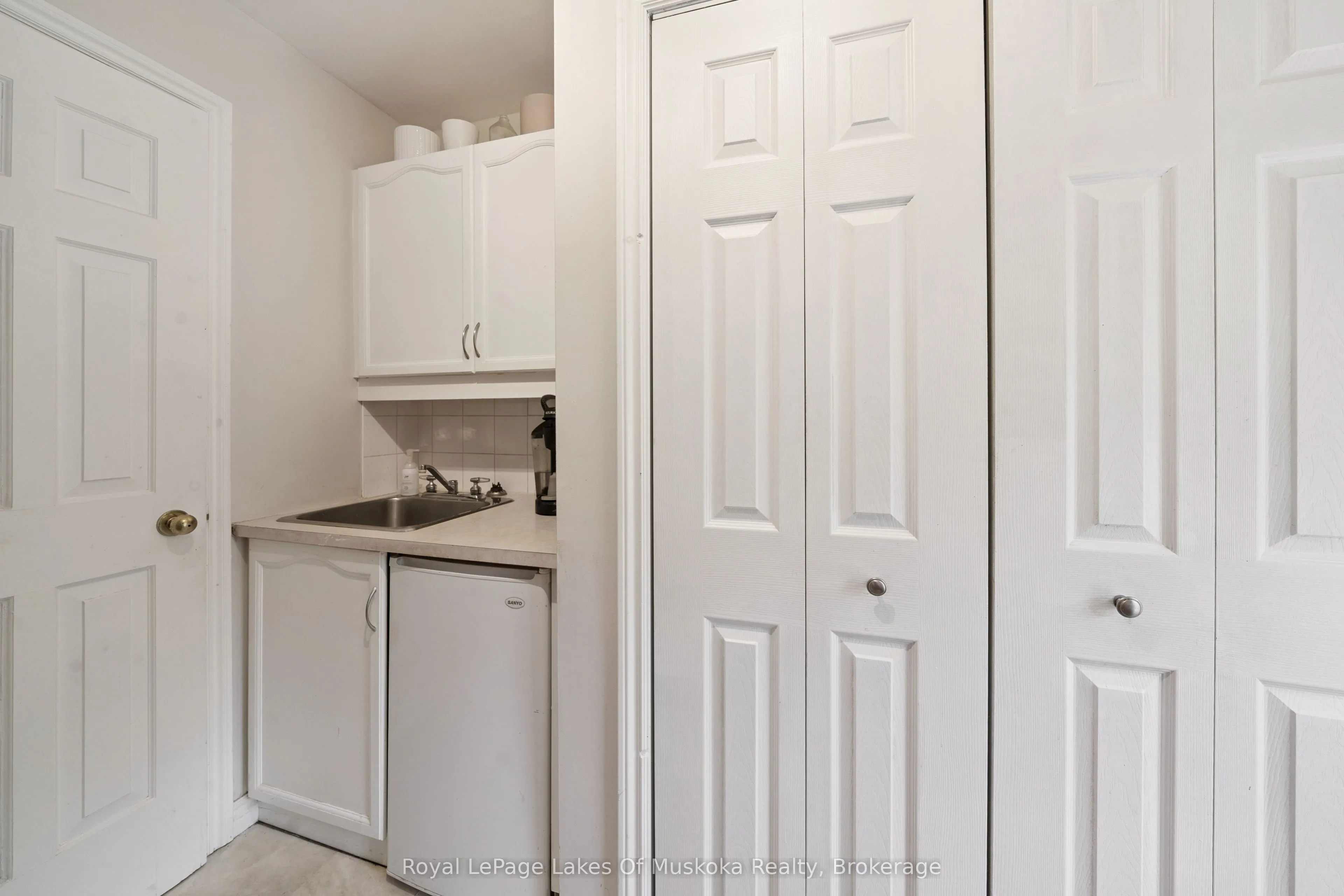 1779 Muskoka Rd 118 Road W