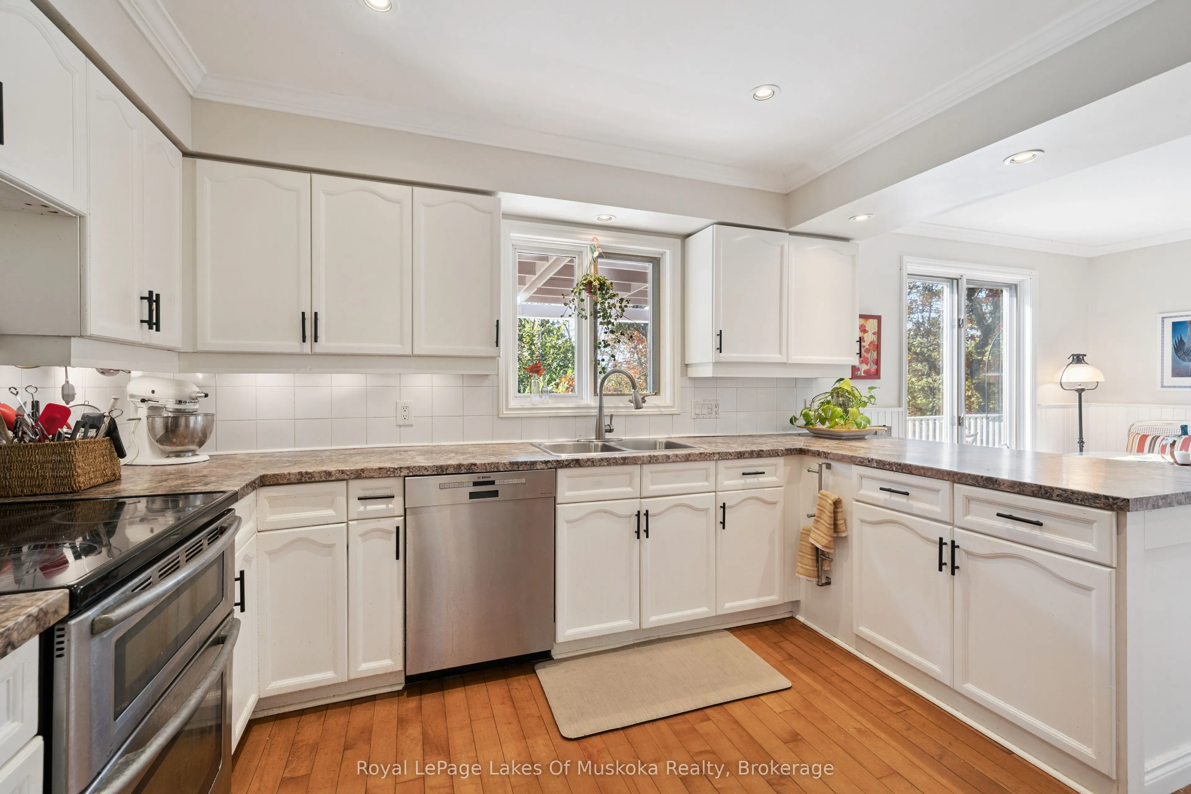 1779 Muskoka Rd 118 Road W